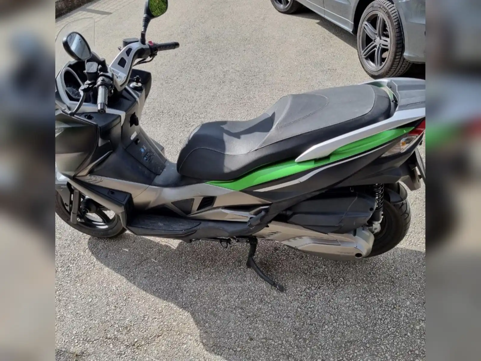 kaeasaki-j300