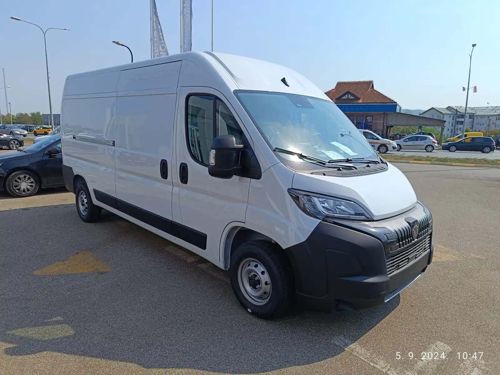 peugeot-boxer-fg-confort-335-l3h2-2-2-blue-hdi-140-ks-2025