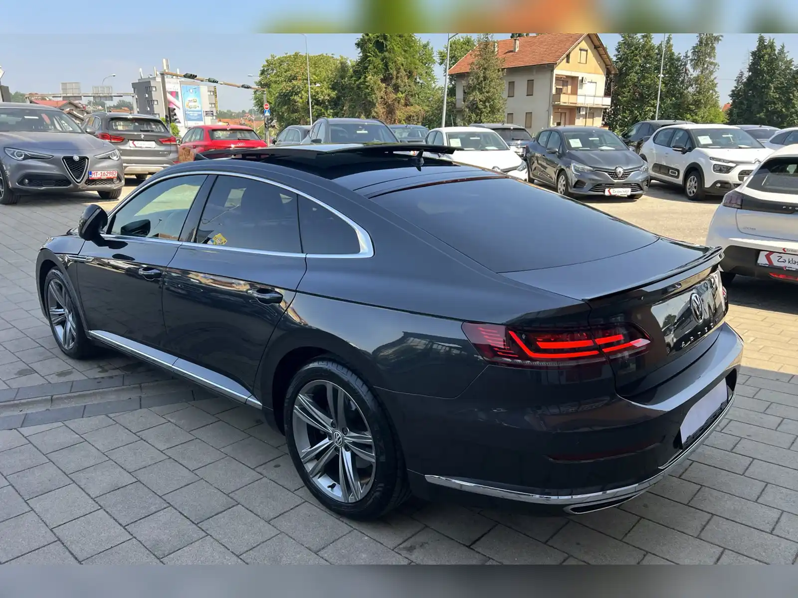 volkswagen-arteon-20-tdi-dsg-tiptronik-r-line-virtual-cockpit-full-led-panorama