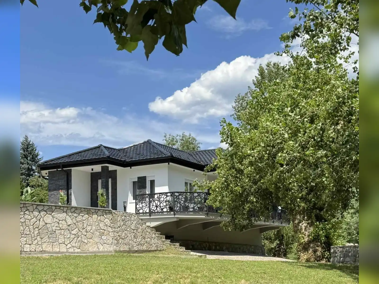 ekskluzivna-vila-masa-sa-bazenom-celinac-pored-rijeke-vrbanje