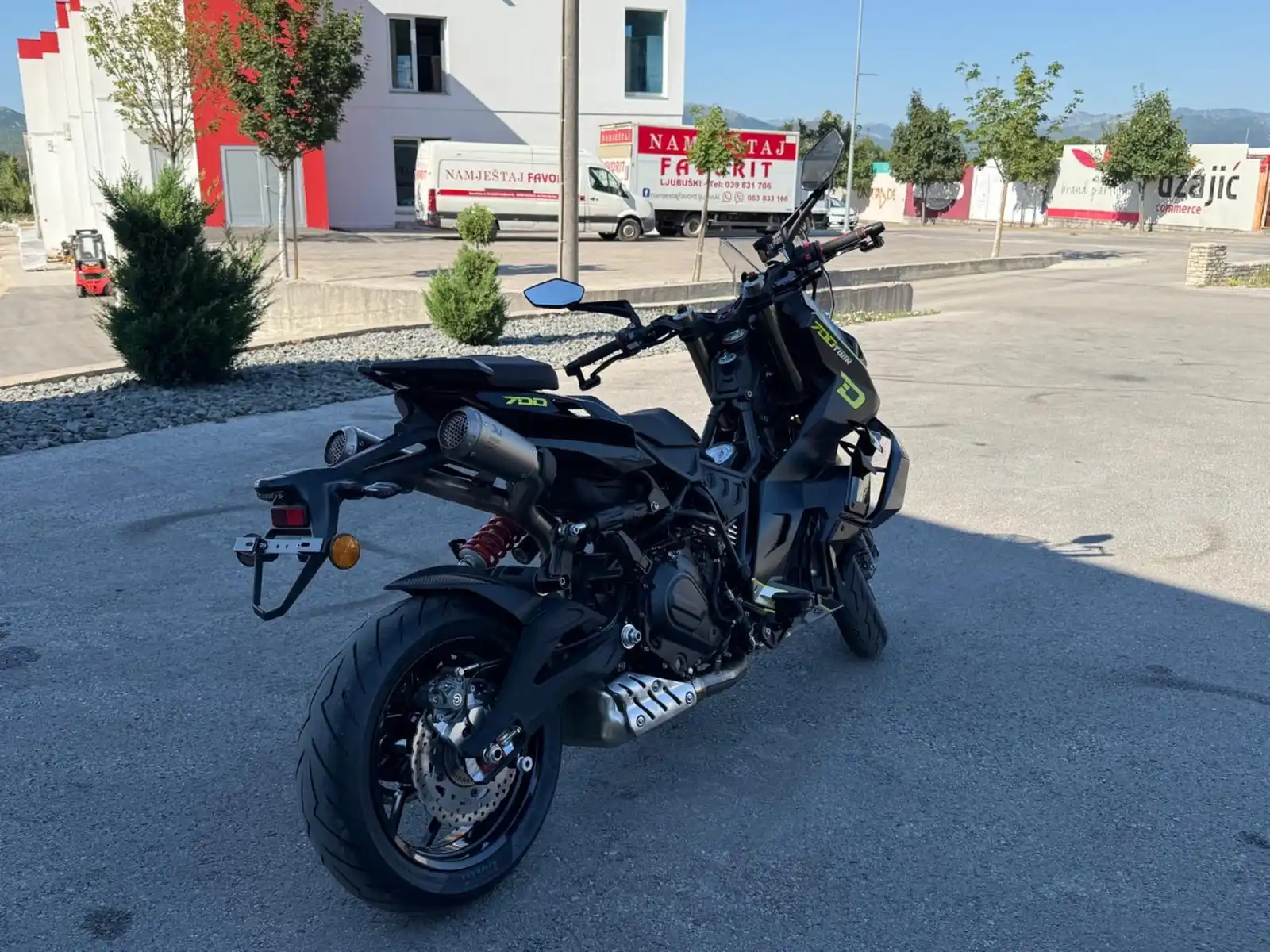 motor-italjet-dragster-700-2-kom