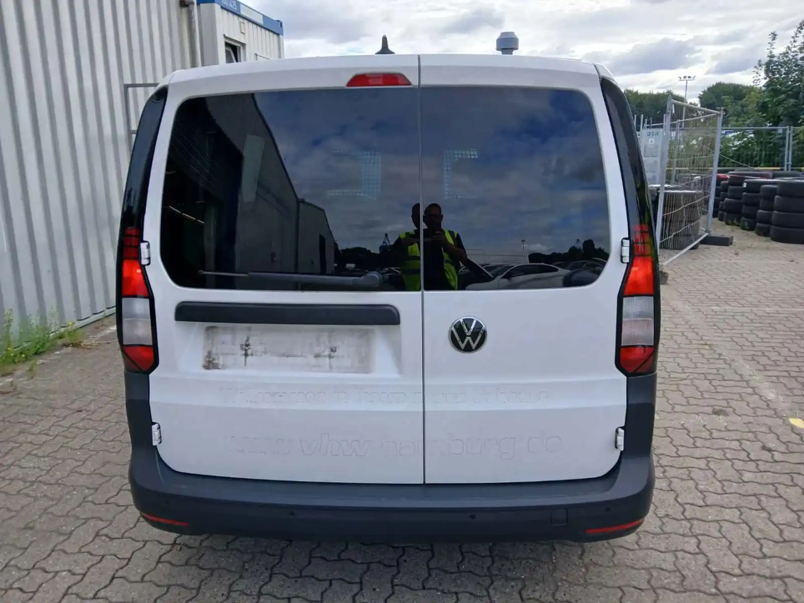 vw-caddy-cargo-2-0-tdi-lkw-41-000-kilometara-novo