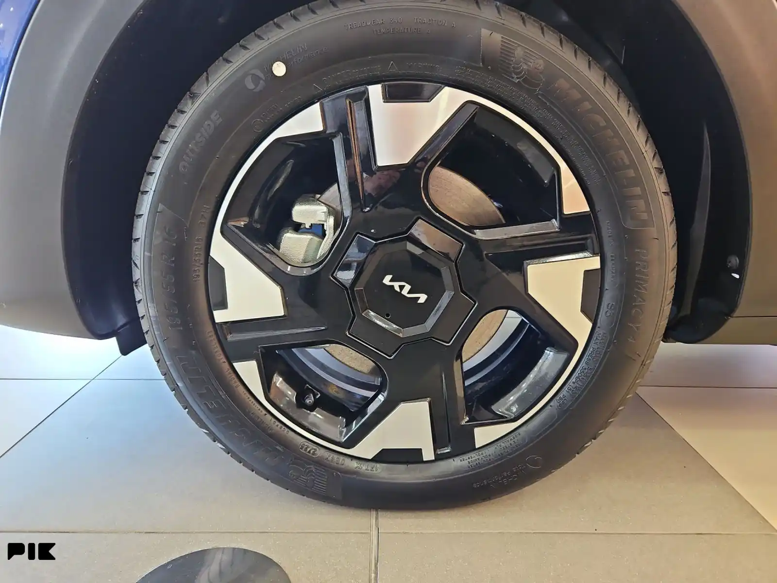 kia-stonic-1-0-t-gdi-dct-ex-pulse-novo-1-km-zimske-gume