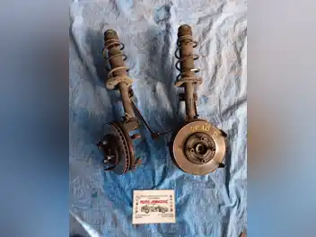 VW UP! PREDNJI AMORTIZERI I GLAVČINE