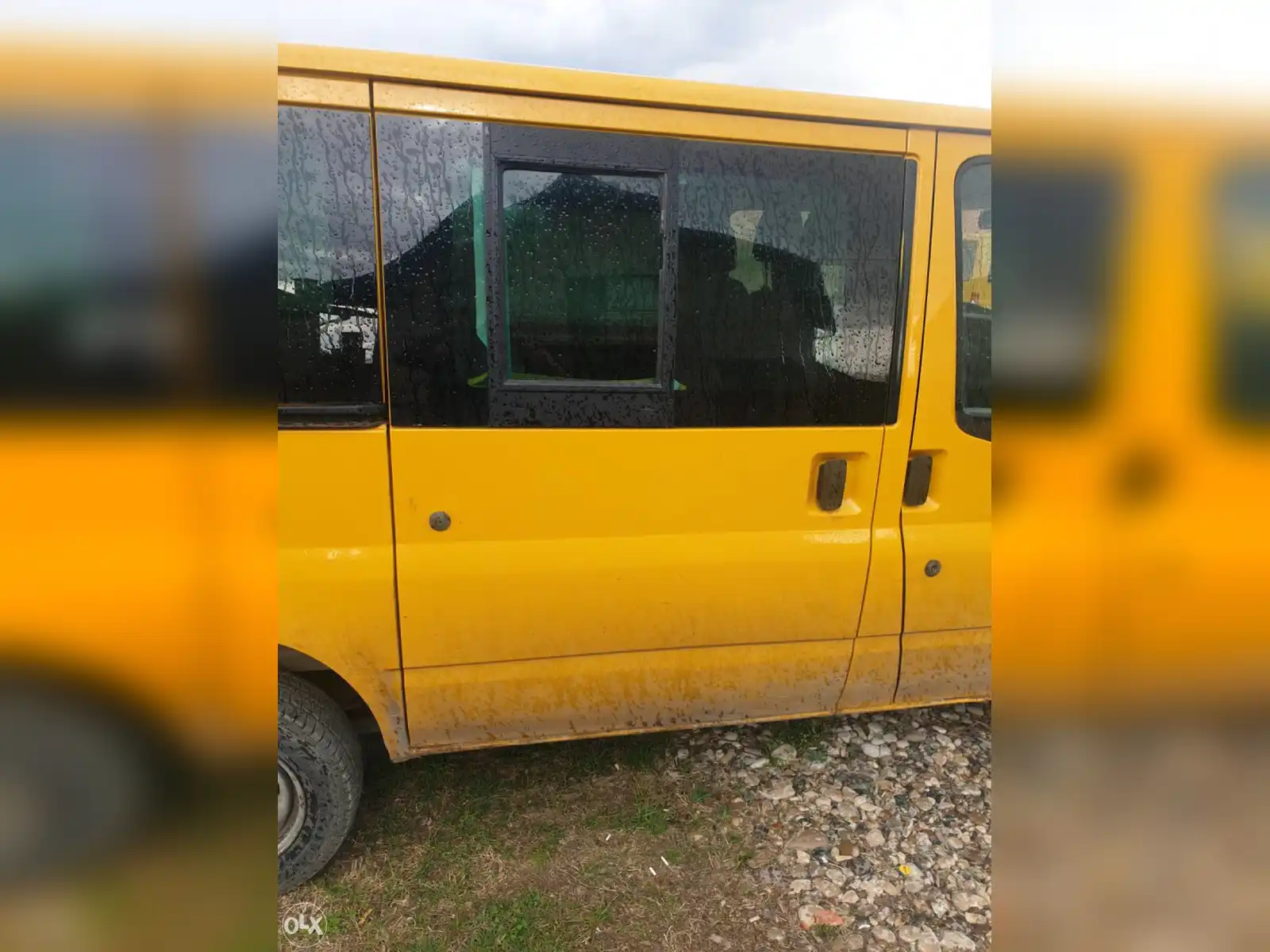 ford-tranzit-kombi-2-2dizel-2008god-vrata