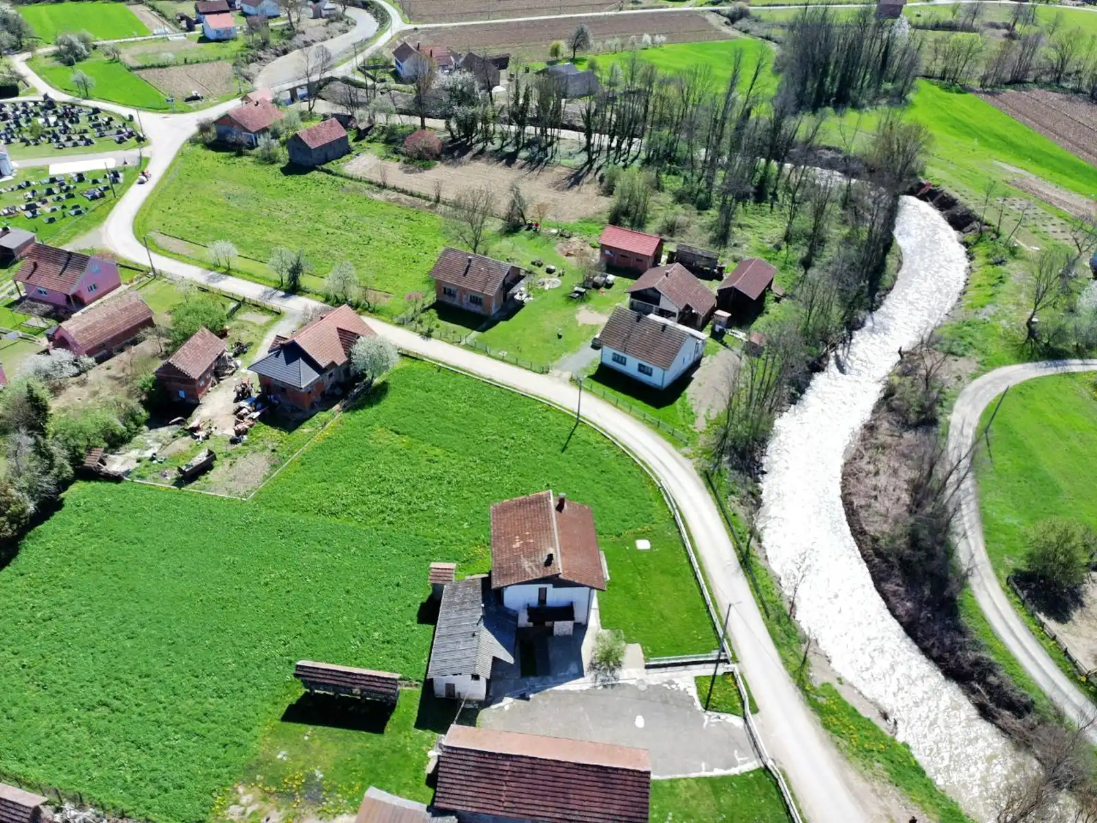 na-prodaju-kuca-sor-gradiska