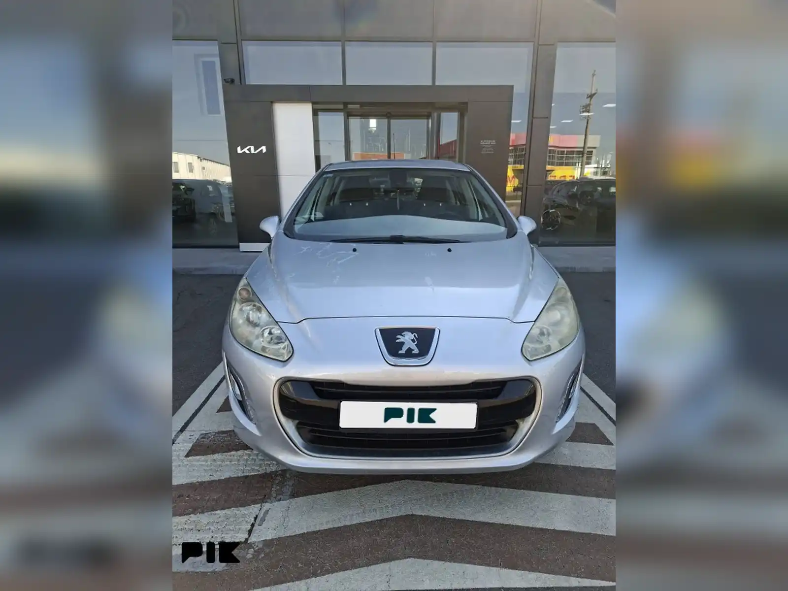 peugeot-308-2011