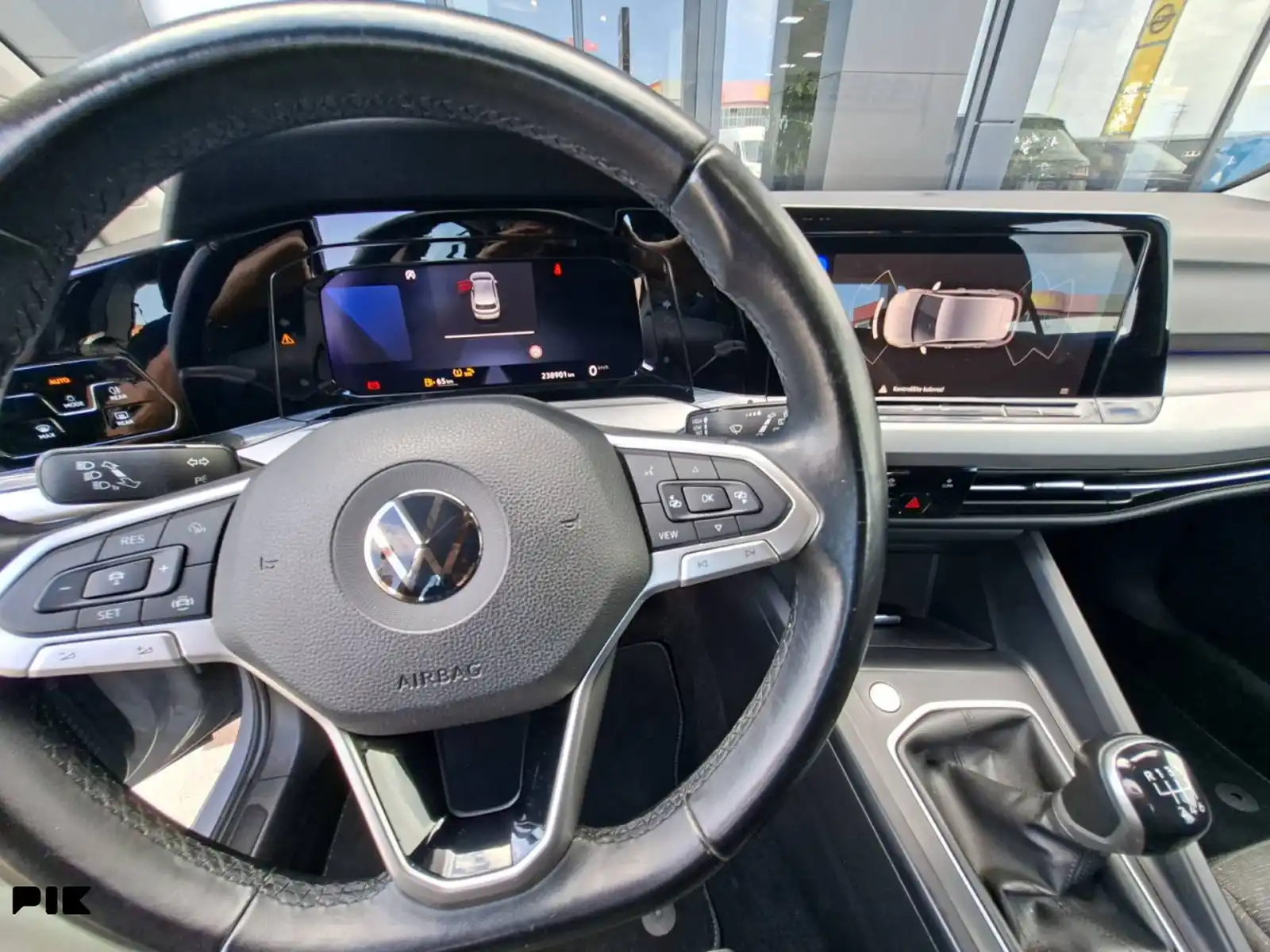 volkswagen-golf-2021