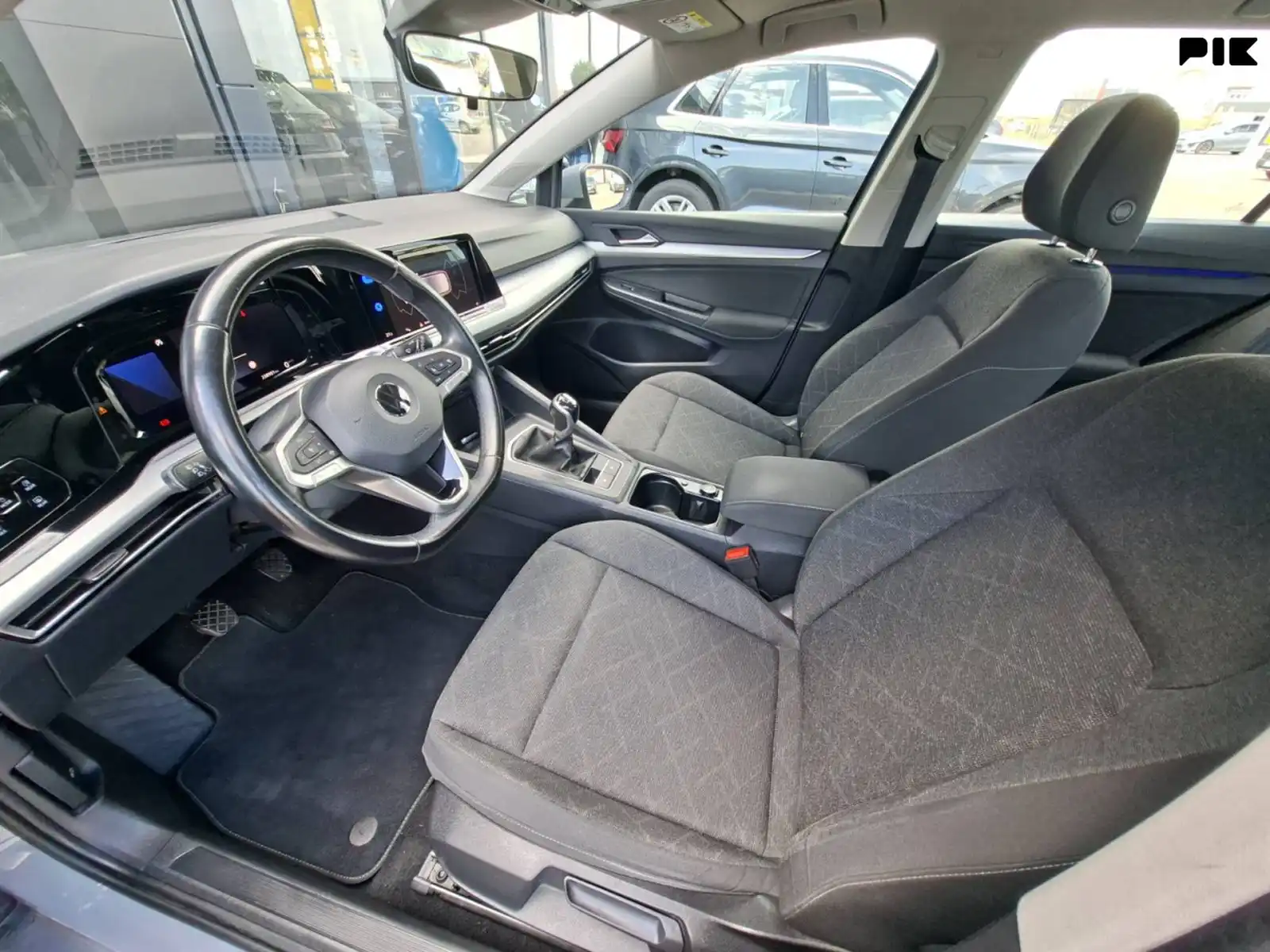volkswagen-golf-2021
