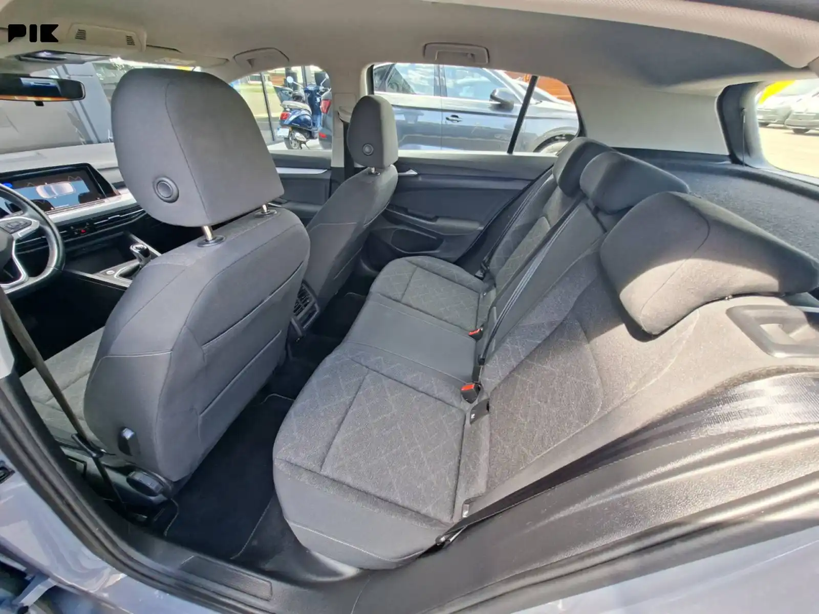 volkswagen-golf-2021
