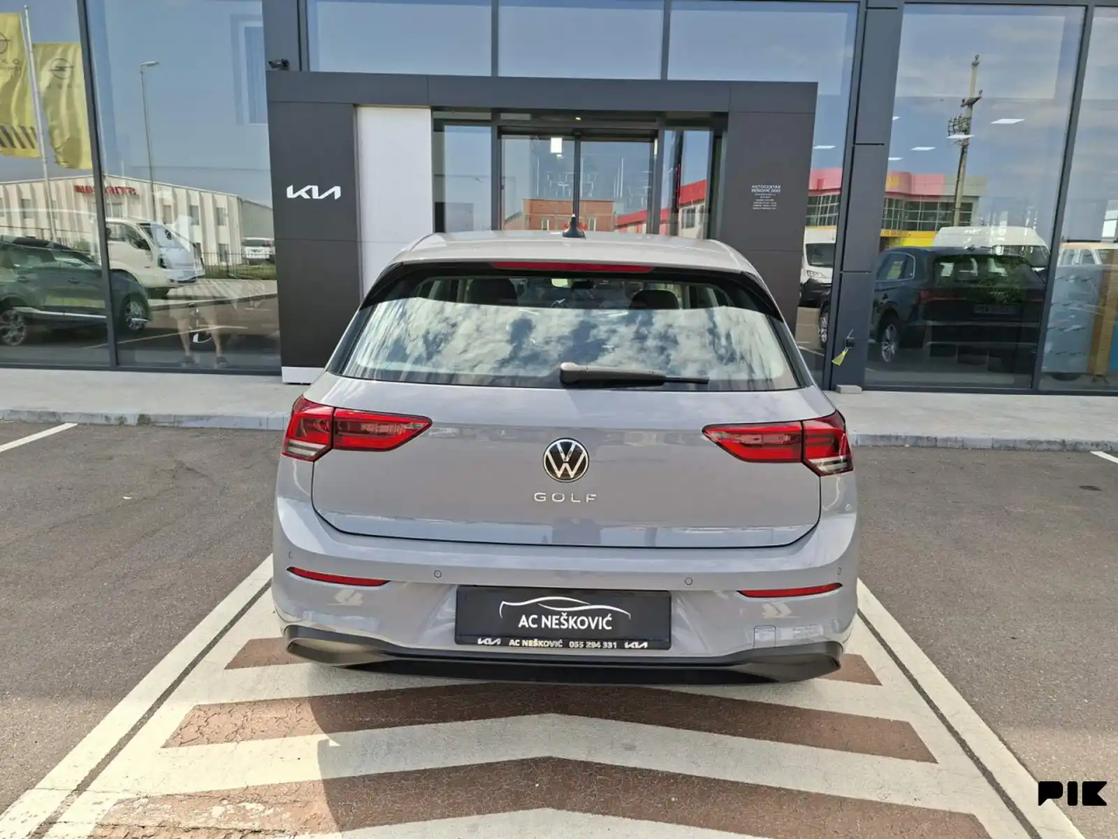 volkswagen-golf-2021