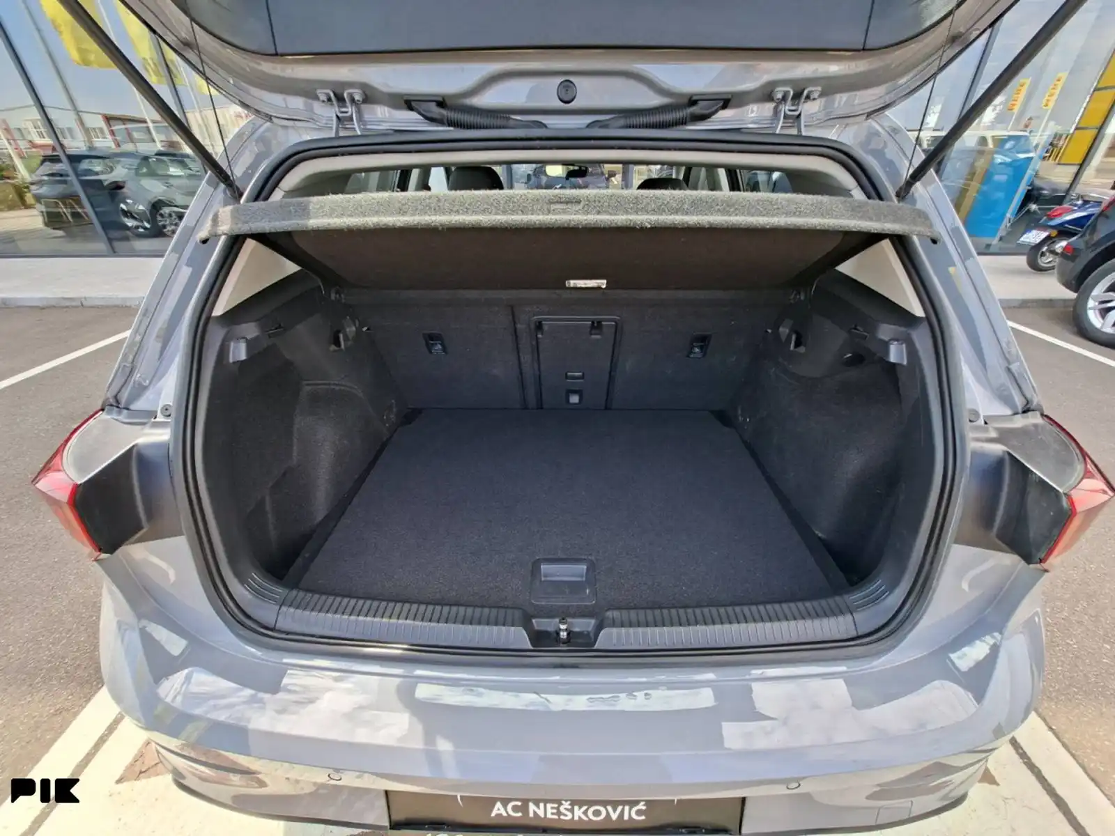volkswagen-golf-2021