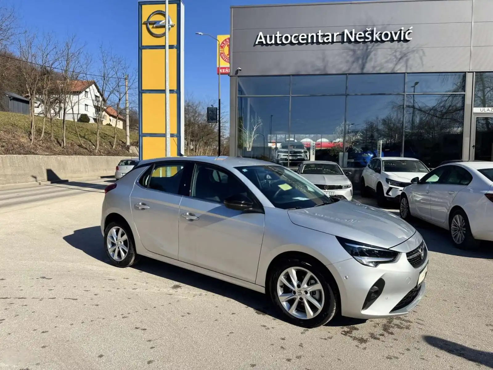 opel-corsa-12-turbo-benzin-100ks-elegance-testno-vozilo