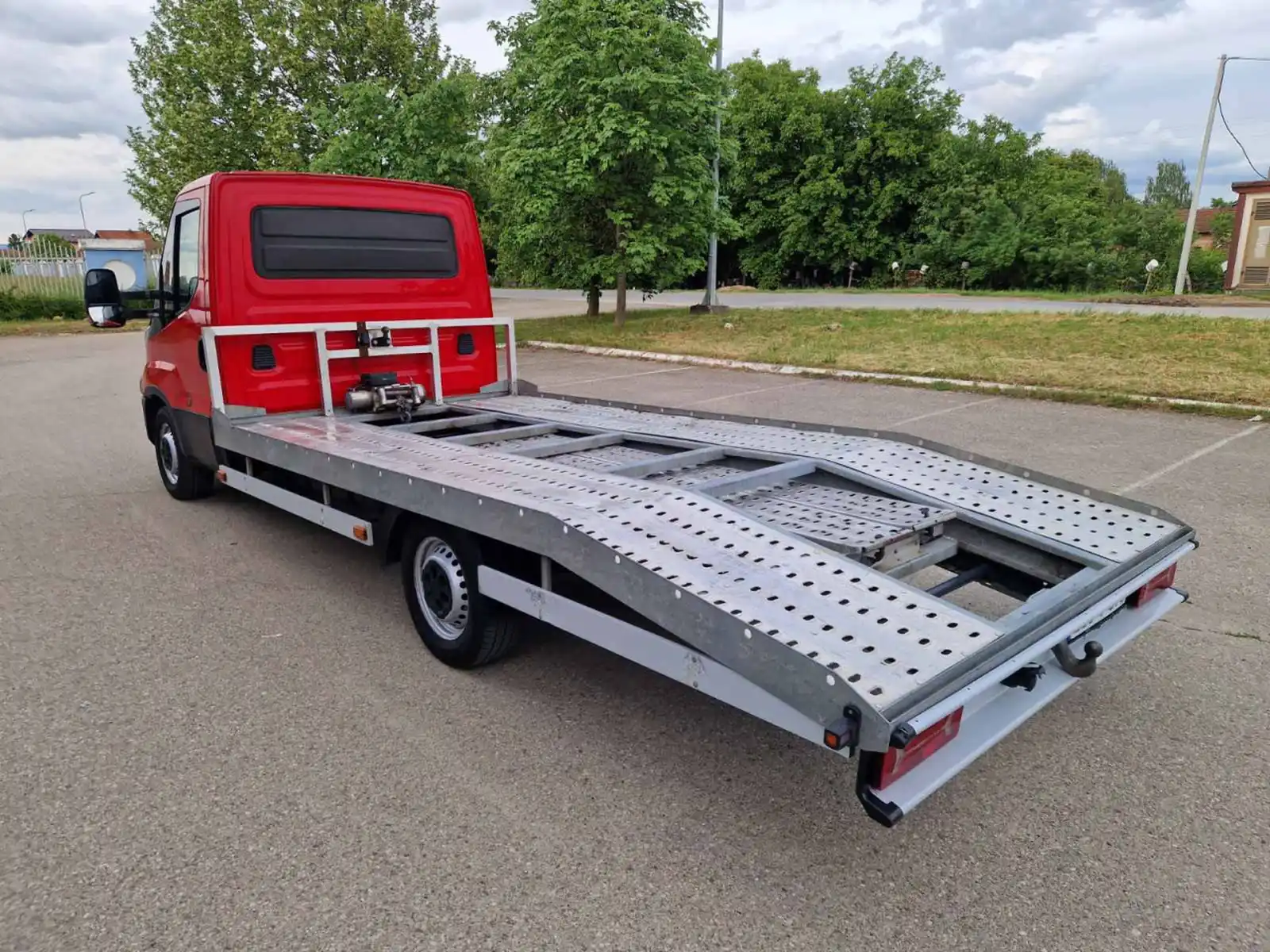 iveco-n1-teretni-3-0dizel-2017god-ekstra-stanje