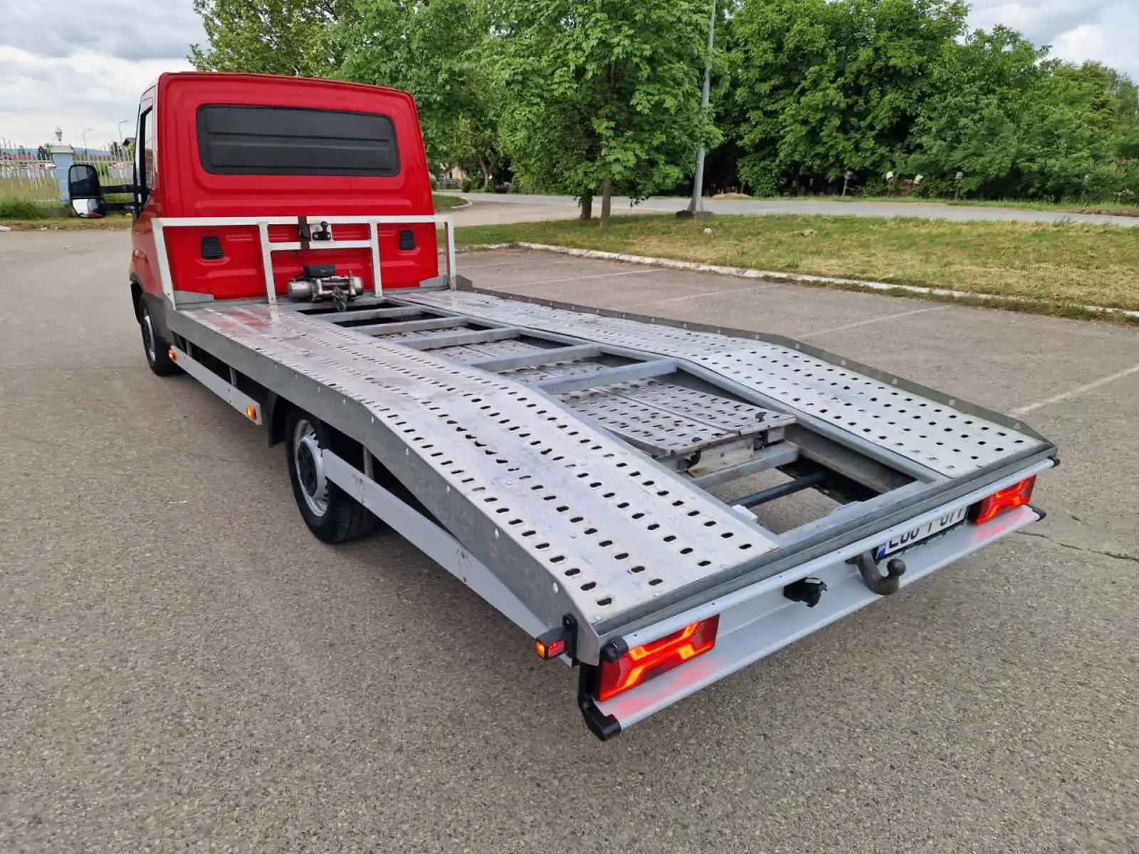 iveco-n1-teretni-3-0dizel-2017god-ekstra-stanje