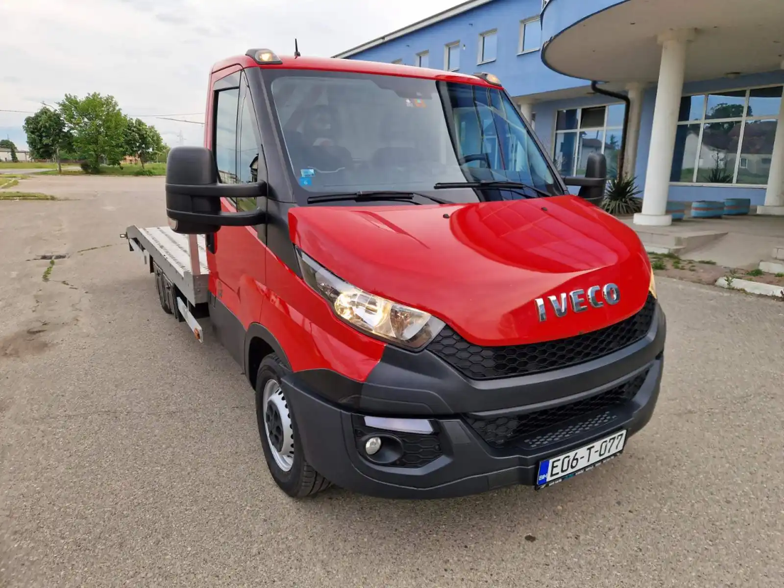 iveco-n1-teretni-3-0dizel-2017god-ekstra-stanje