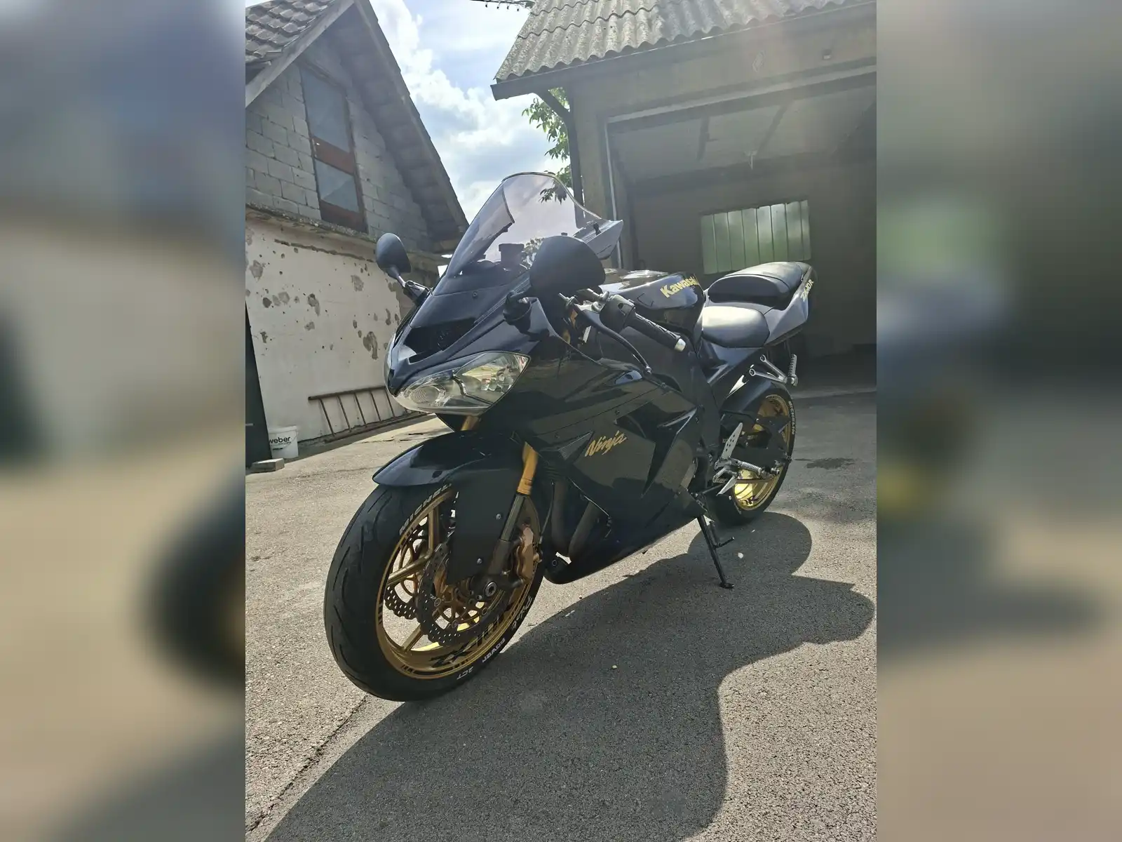 kawasaki-zx10r-2004