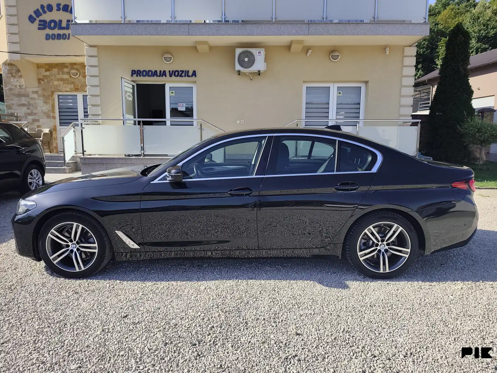 bmw-g30-lci-2022