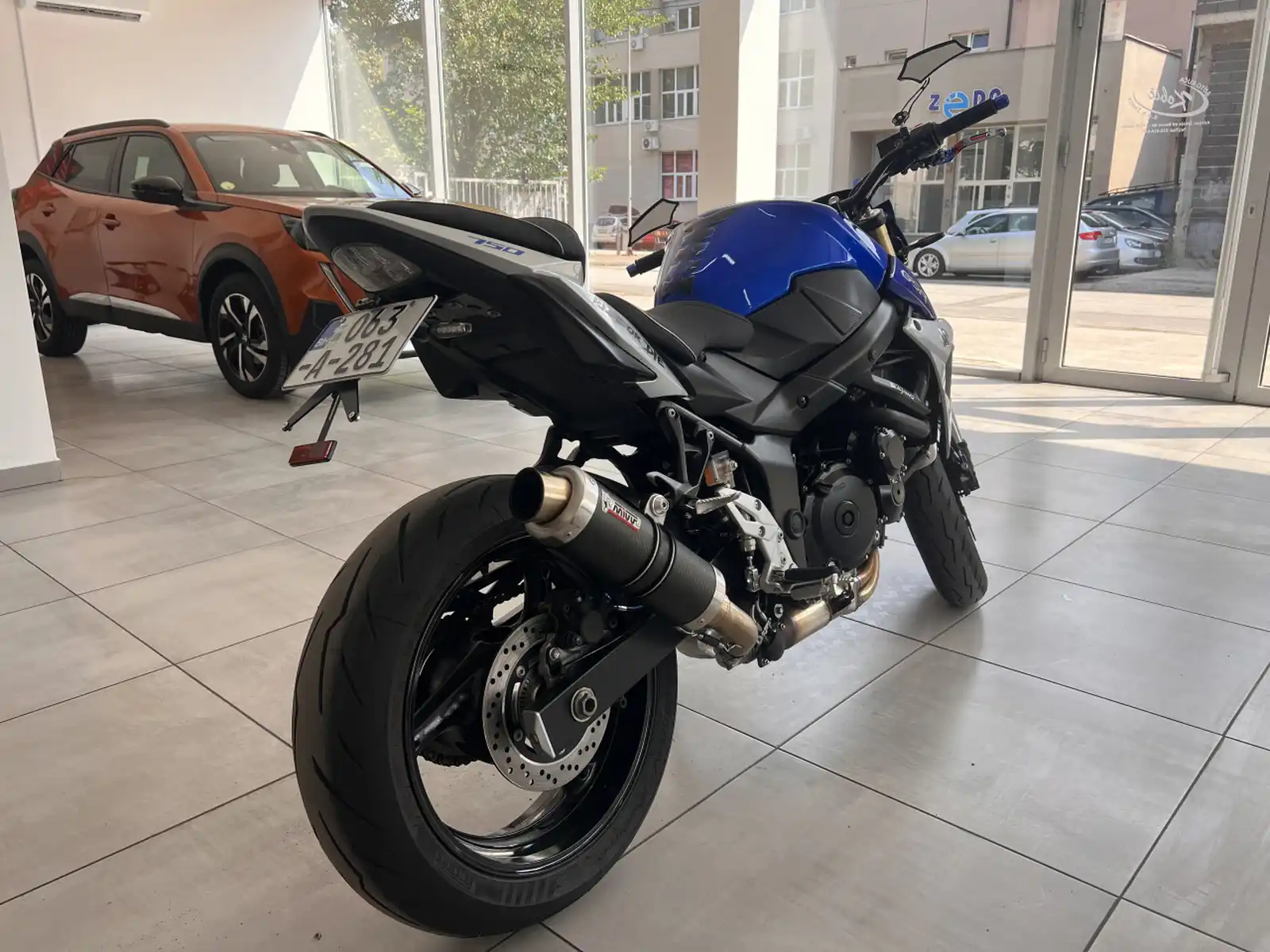 suzuki-gsr750