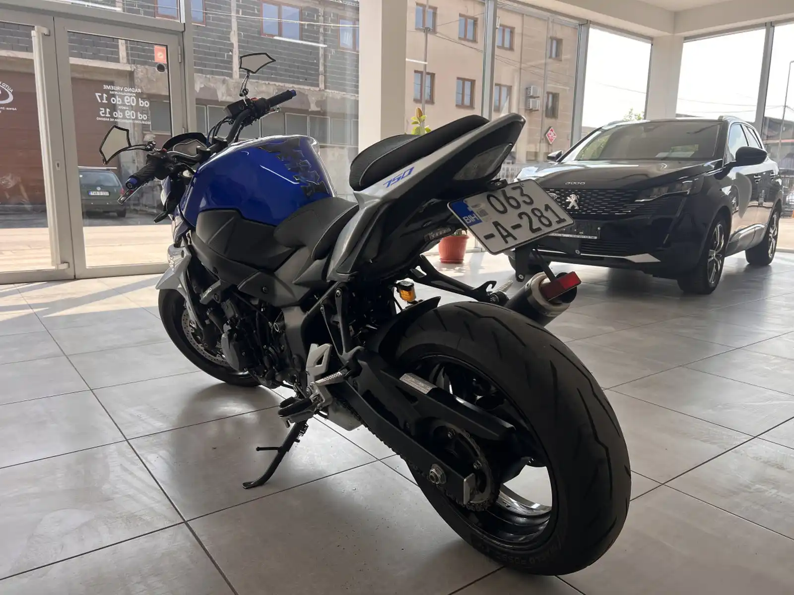 suzuki-gsr750