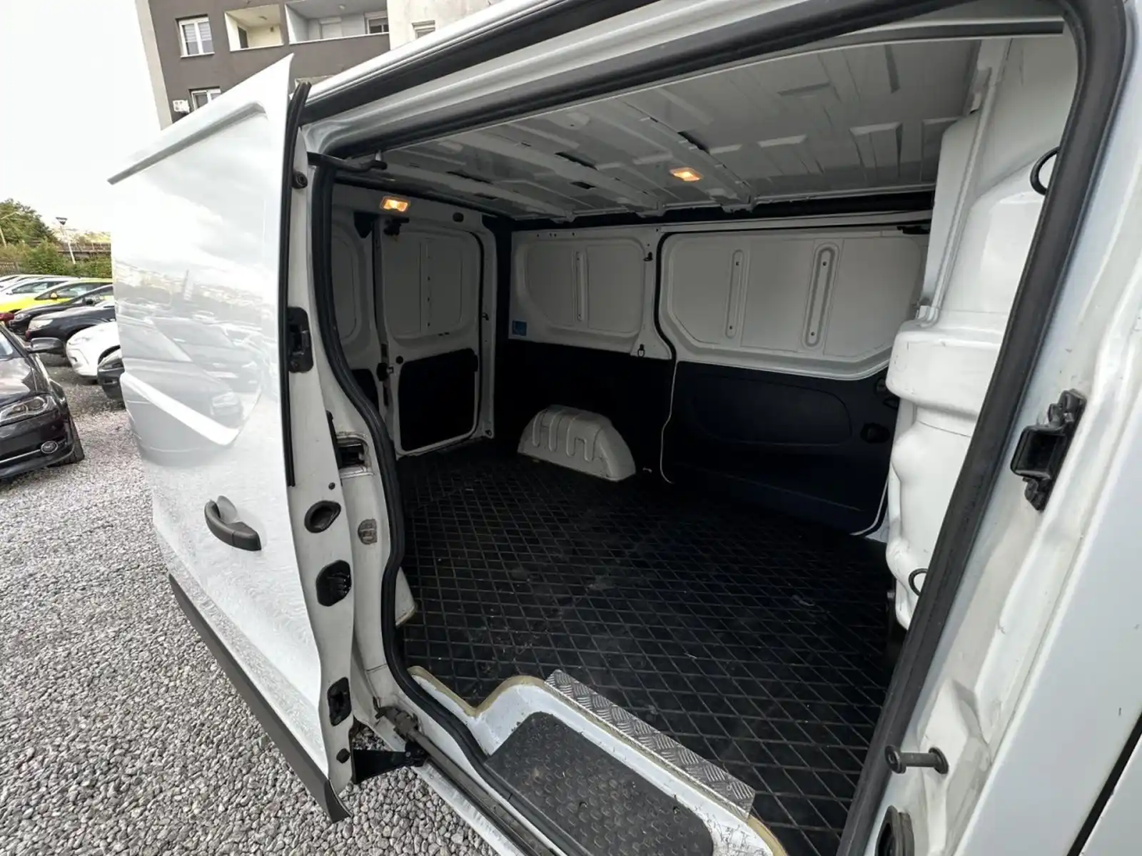 fiat-talento-1-6-89kw-uvoz-ch-kamera-navi-senzori-2020