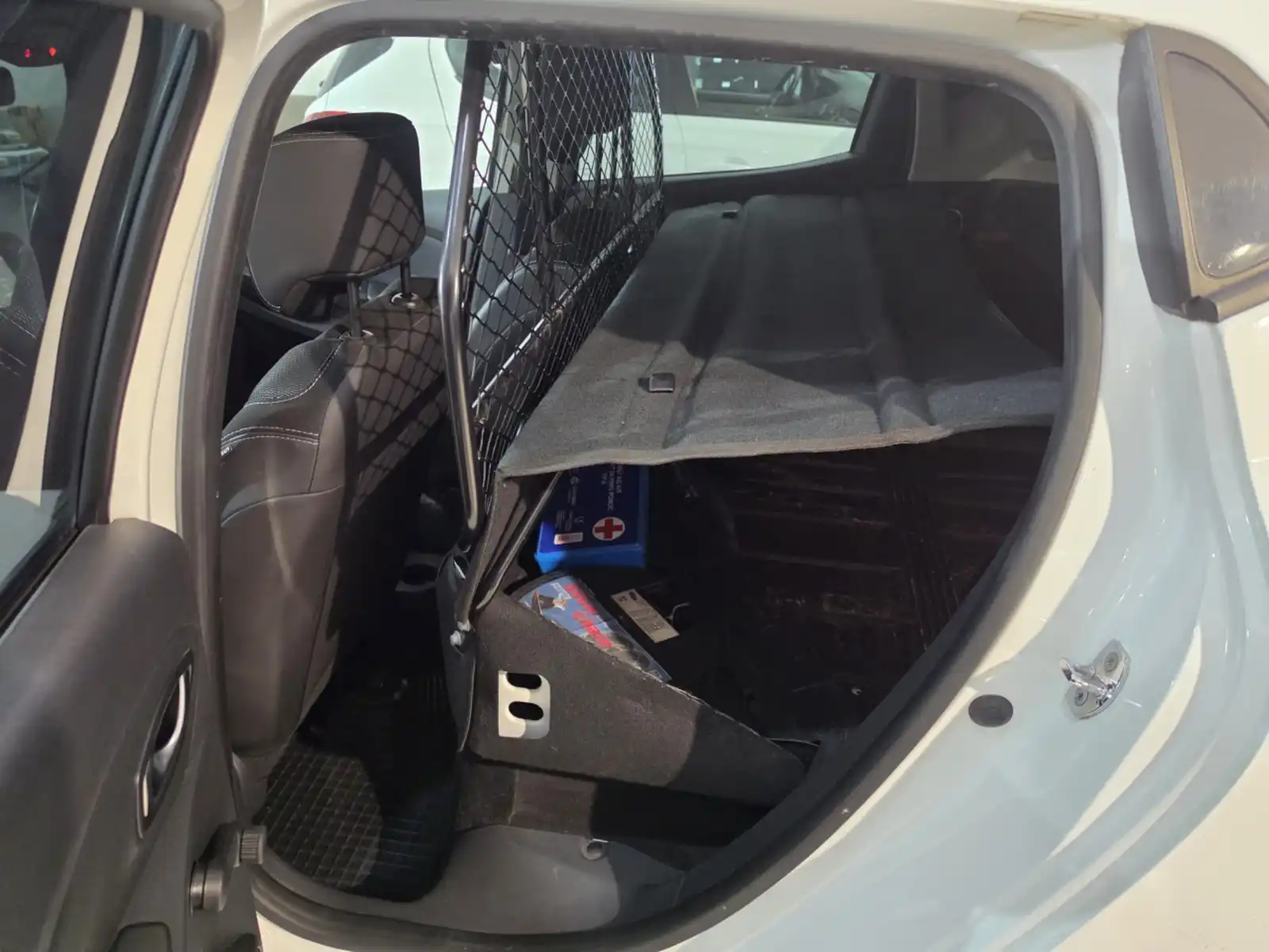 renault-clio-iv-1-5-dci-2016-god-registrovan-navi