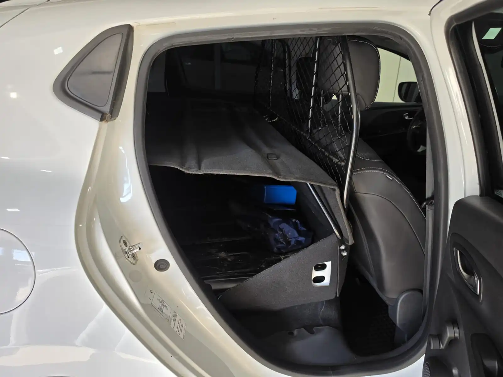 renault-clio-iv-1-5-dci-2016-god-registrovan-navi
