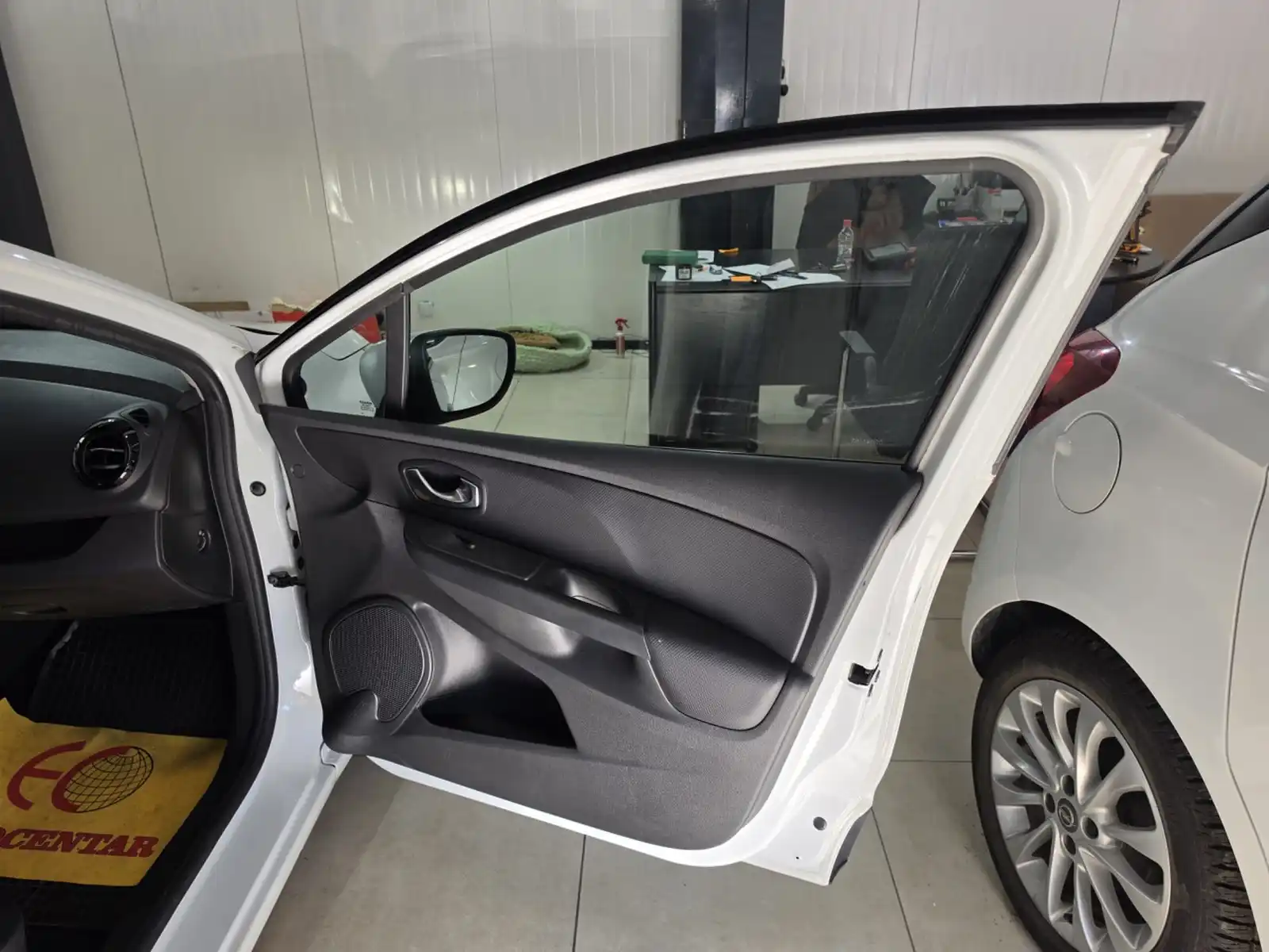 renault-clio-iv-1-5-dci-2016-god-registrovan-navi