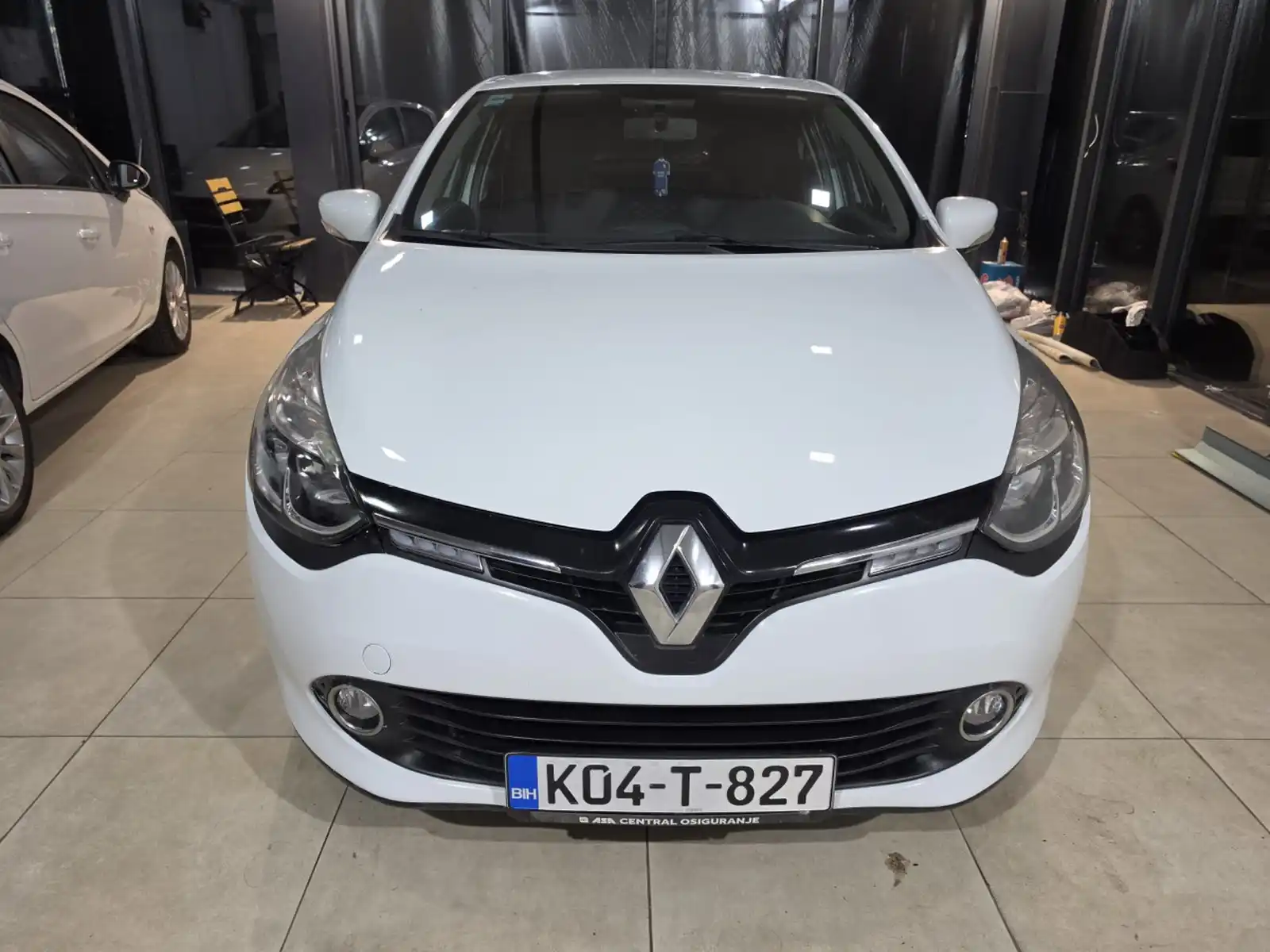 renault-clio-iv-1-5-dci-2016-god-registrovan-navi