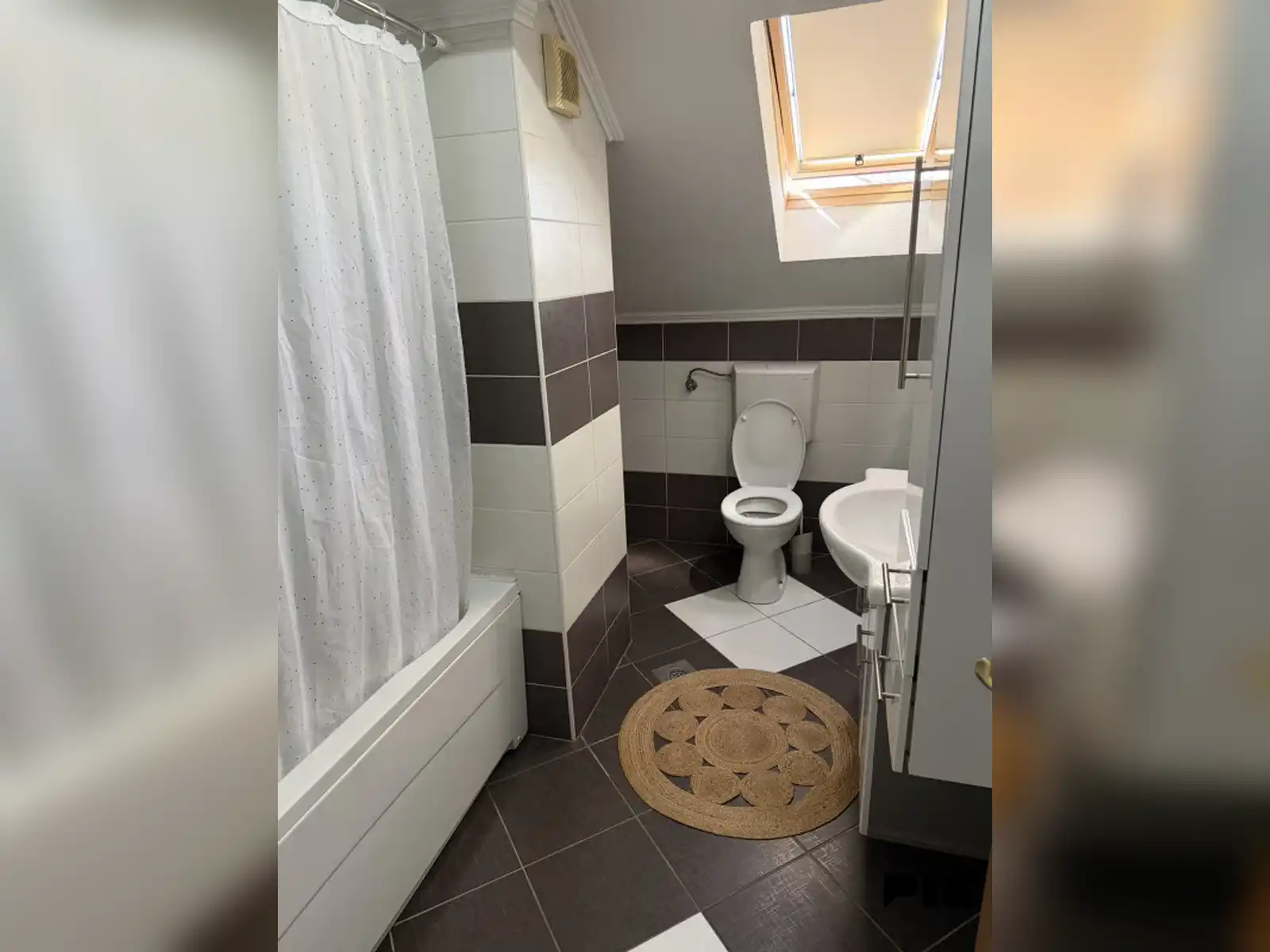 cetverosoban-stan-95m2-ada-banja-luka
