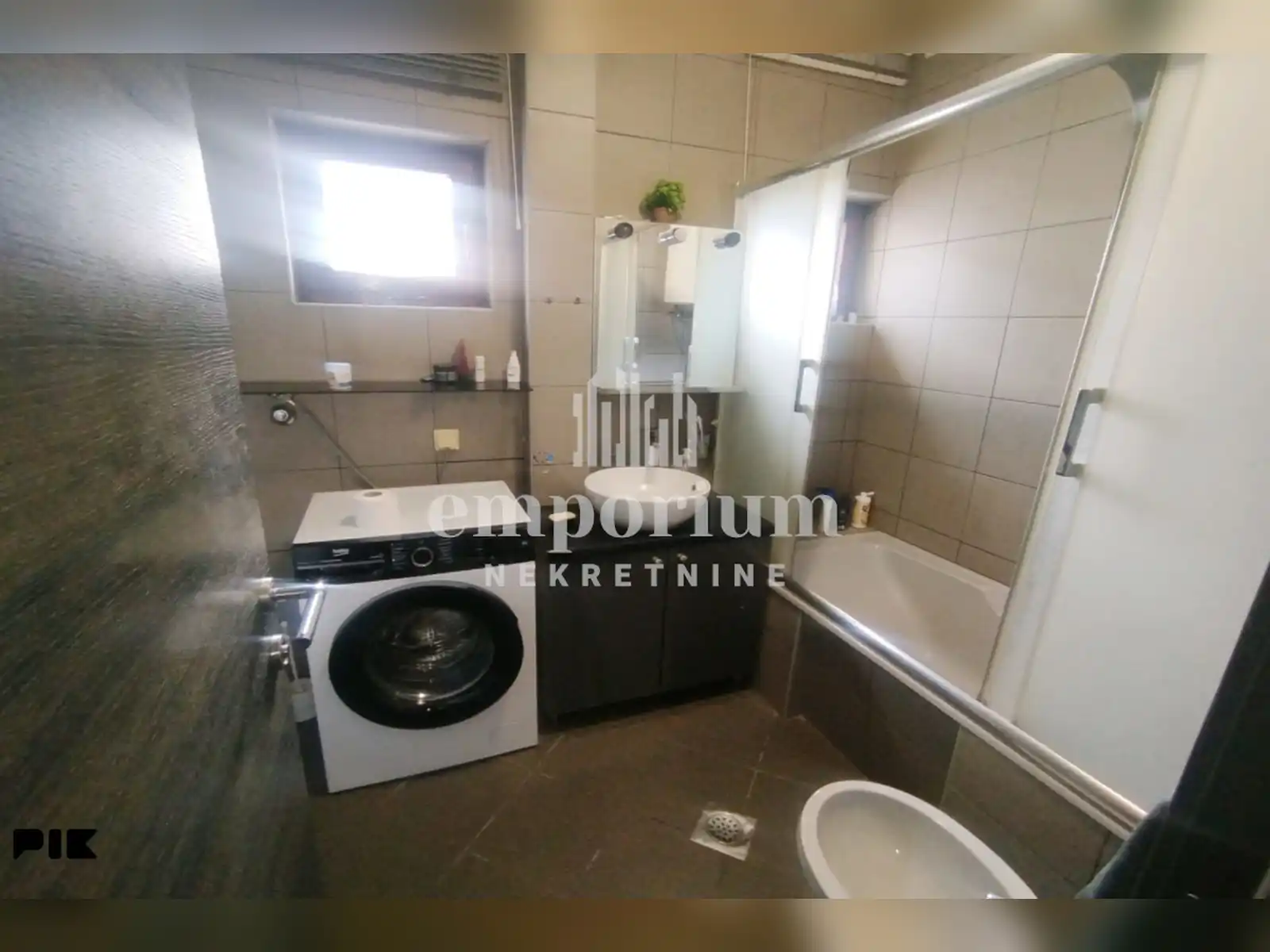 namjesten-trosoban-stan-89-m2-u-s-naselju-id-2831-ip