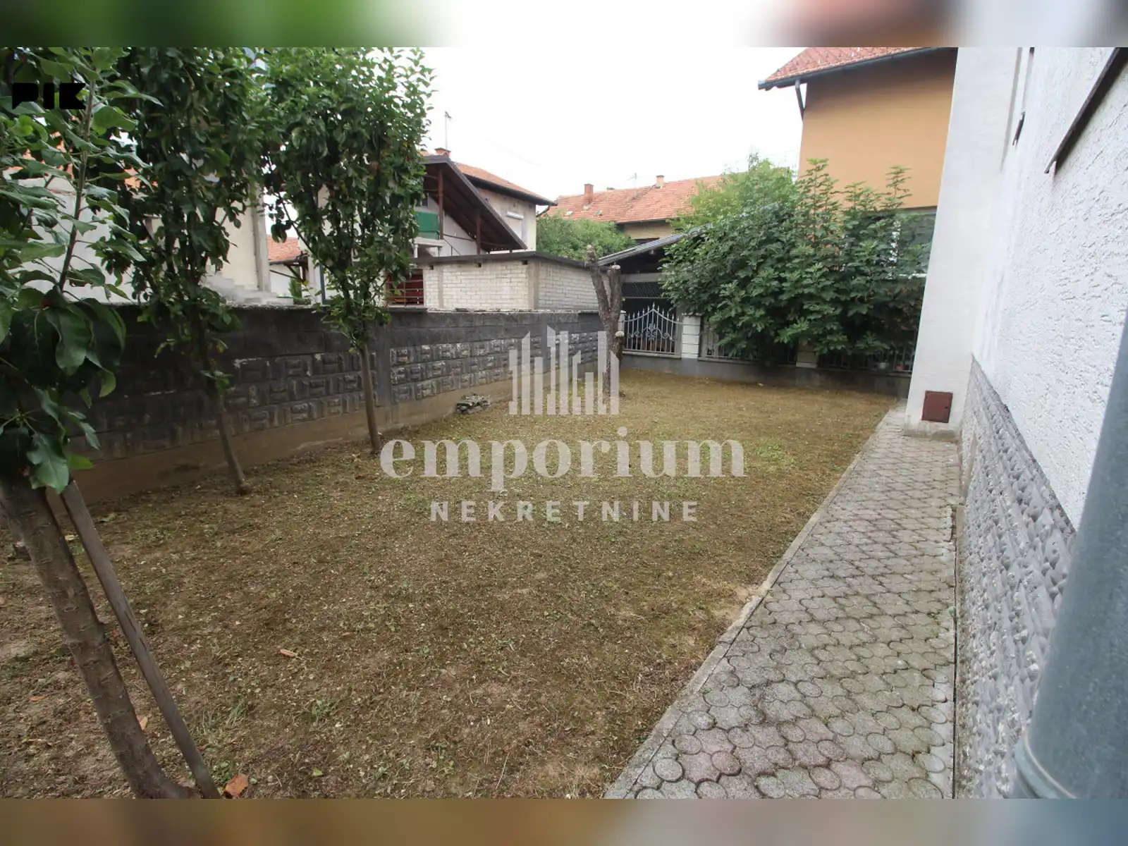 namjestena-kuca-pr-1s-pot-sa-garazom-na-novom-brckom-id-2805-en