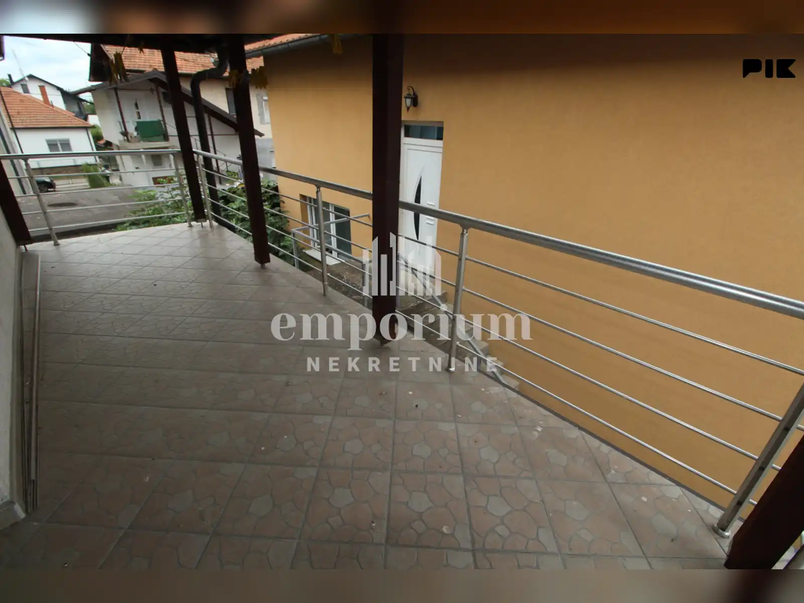 namjestena-kuca-pr-1s-pot-sa-garazom-na-novom-brckom-id-2805-en