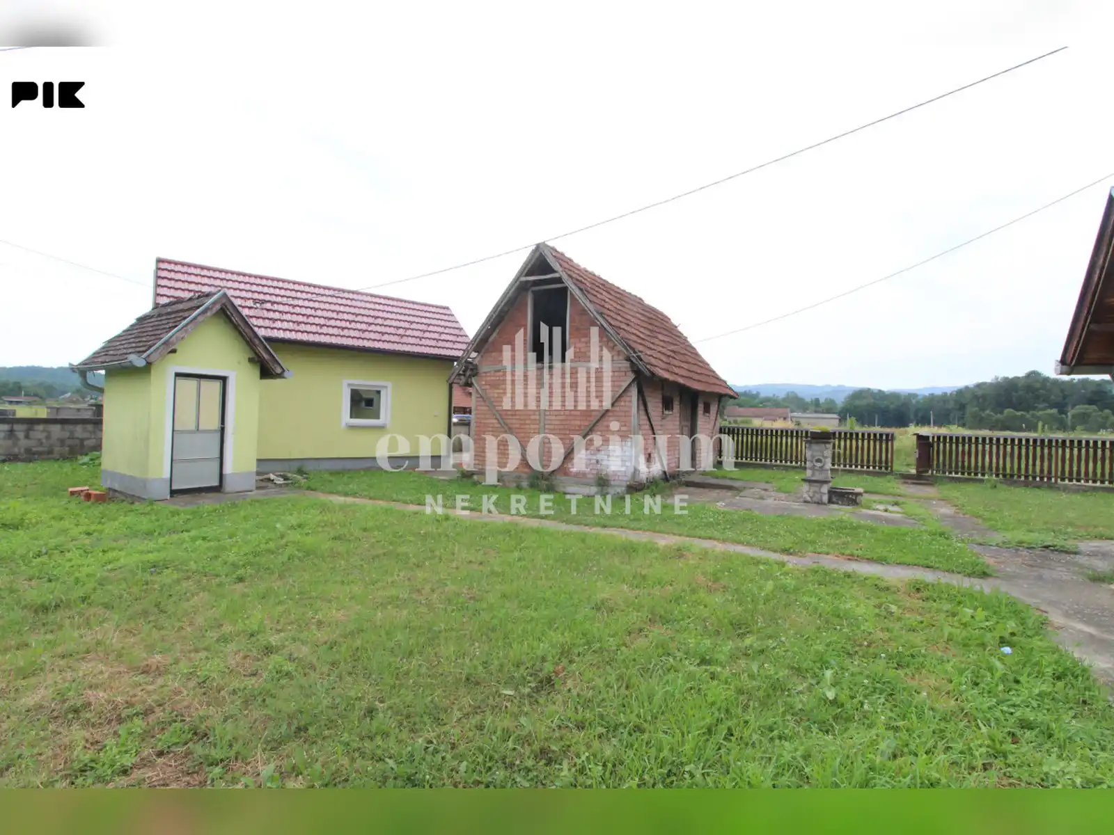 useljiva-kuca-sa-garazom-u-naselju-prijedor-id-2756-bn