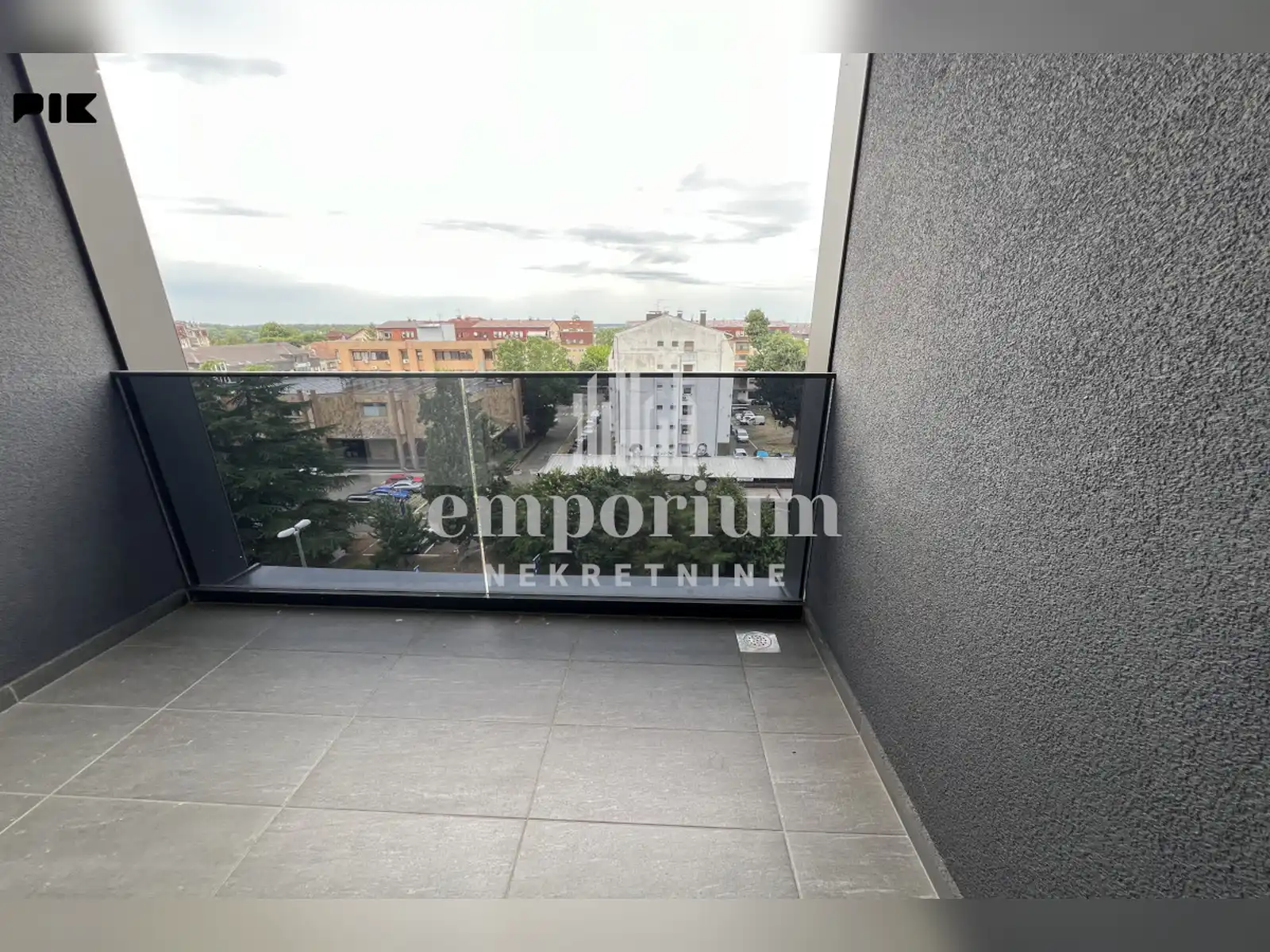 ekskluzivno-opremljen-jednoiposoban-stan-41-m2-id-588-eni