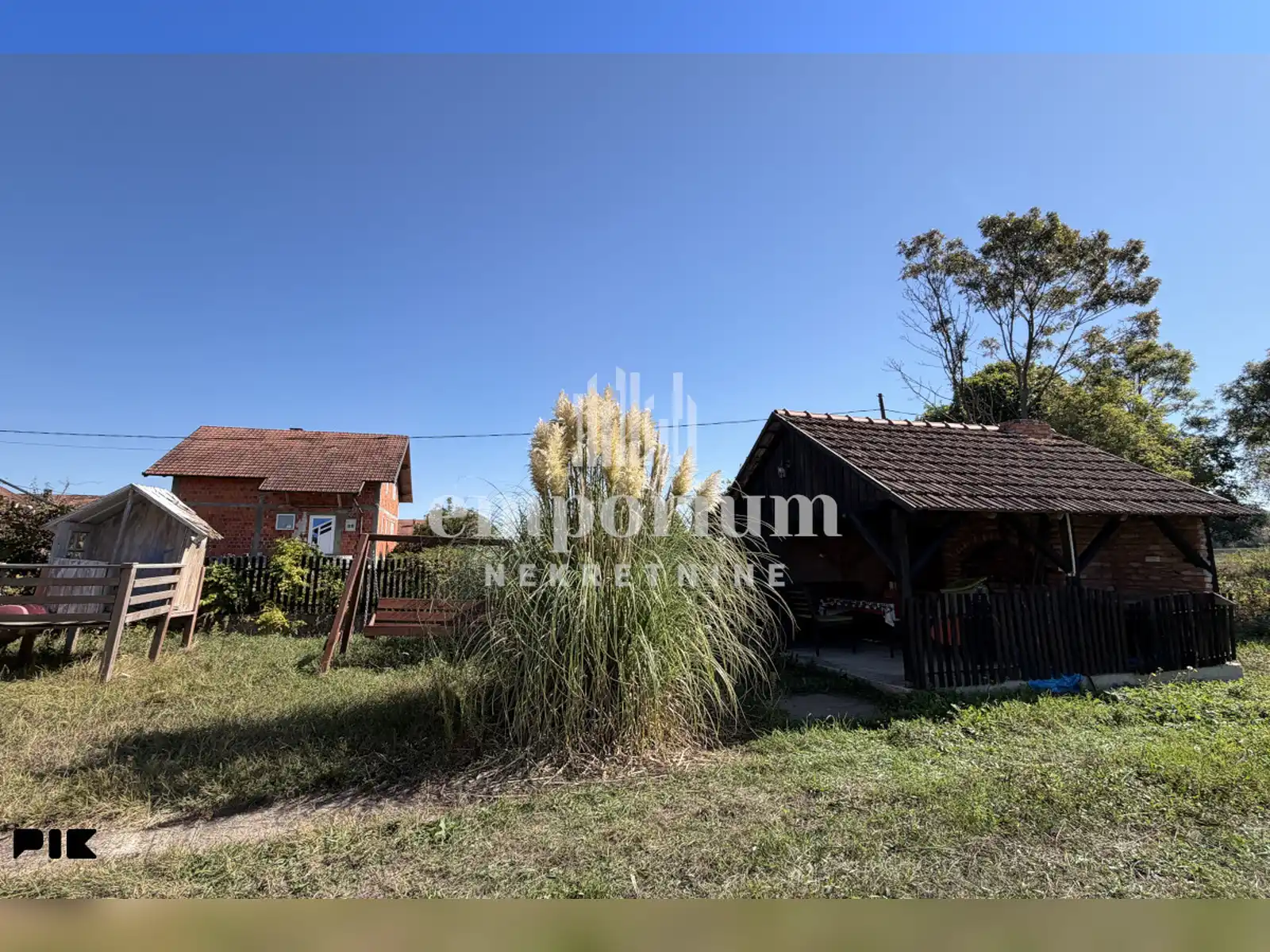 vikendica-69-m2-na-placu-od-5-470-m2-u-vucilovcu-id-2812-ip