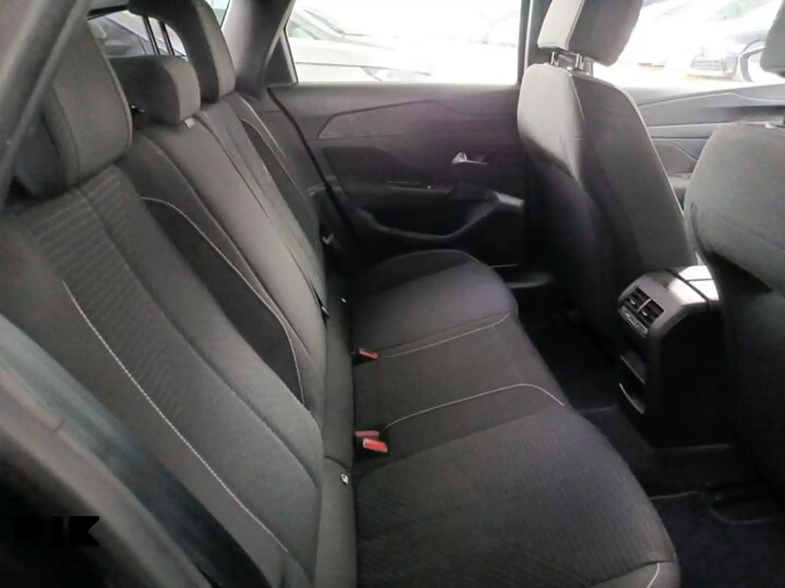 peugeot-308sw-1-5bluehdi-eat8-automatik-2022g-virtual-navi-led