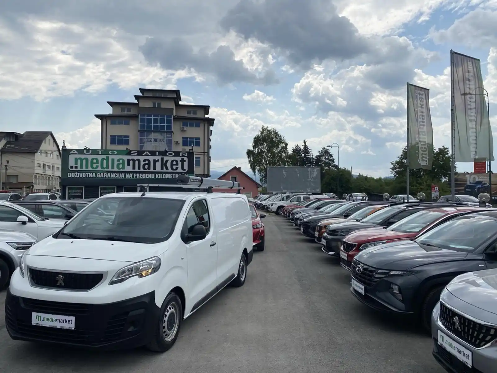 peugeot-expert-maxi-20-bluehdi-3-sjedista-2019g-klima-kedi-cadi