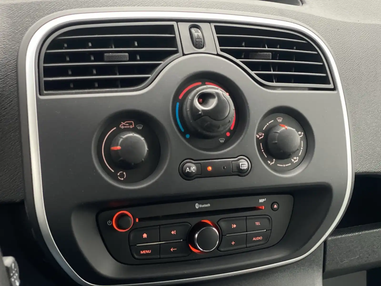 renault-kangoo-maxi-2017g-148580km-navigacija-reno-kango-caddy