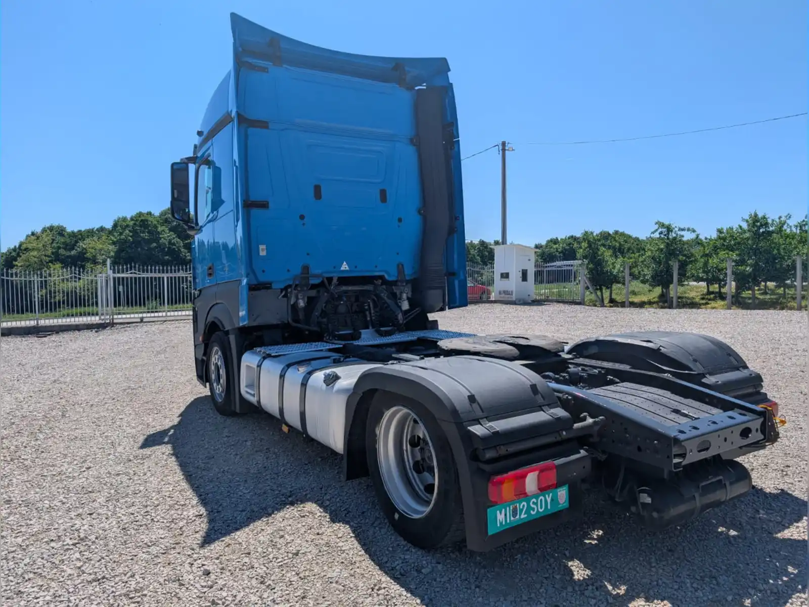 kamion-mercedes-actros1842-bigspace
