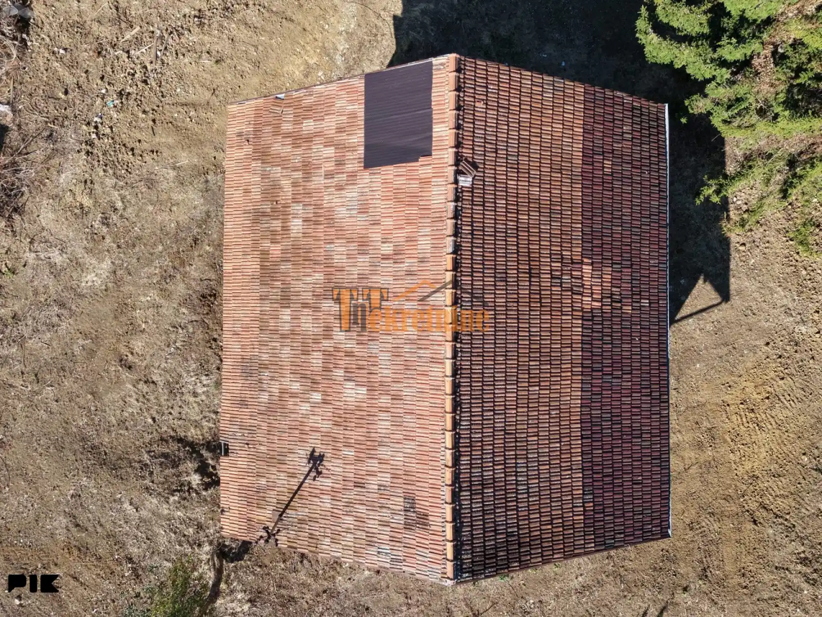 kuca-u-izgradnji-sa-33-461m2-zemljista-motike