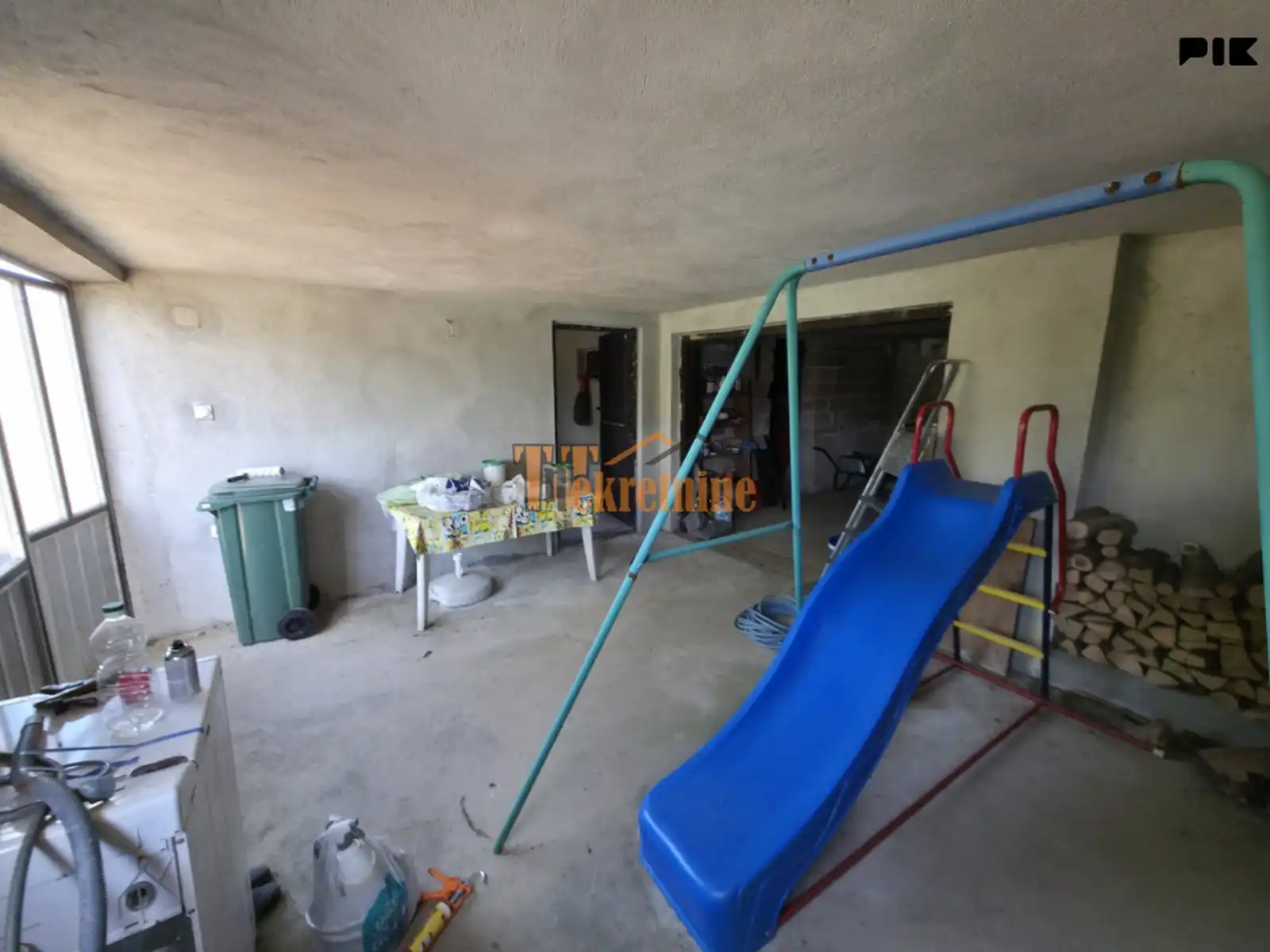 stambeni-objekat-130m2-na-placu-od-1275m2-slatina