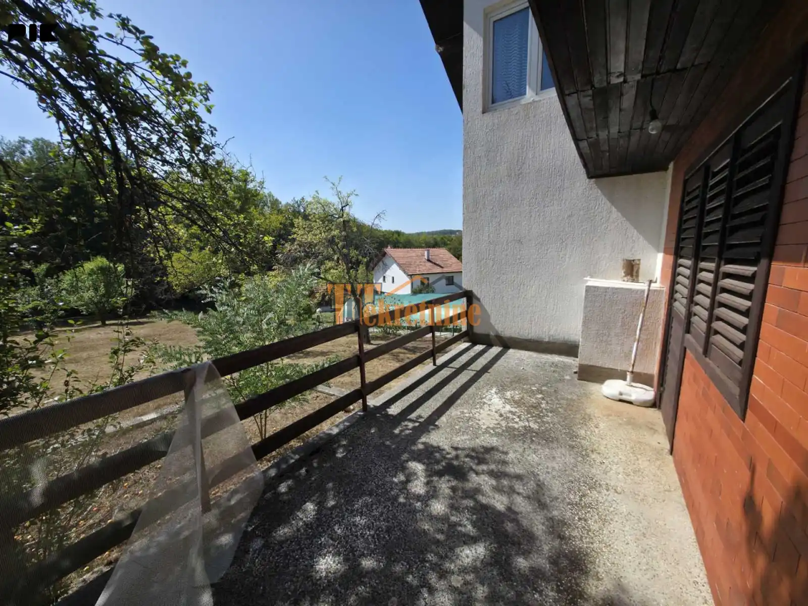 stambeni-objekat-130m2-na-placu-od-1275m2-slatina