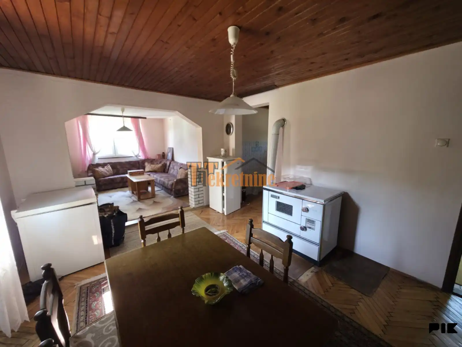 stambeni-objekat-130m2-na-placu-od-1275m2-slatina