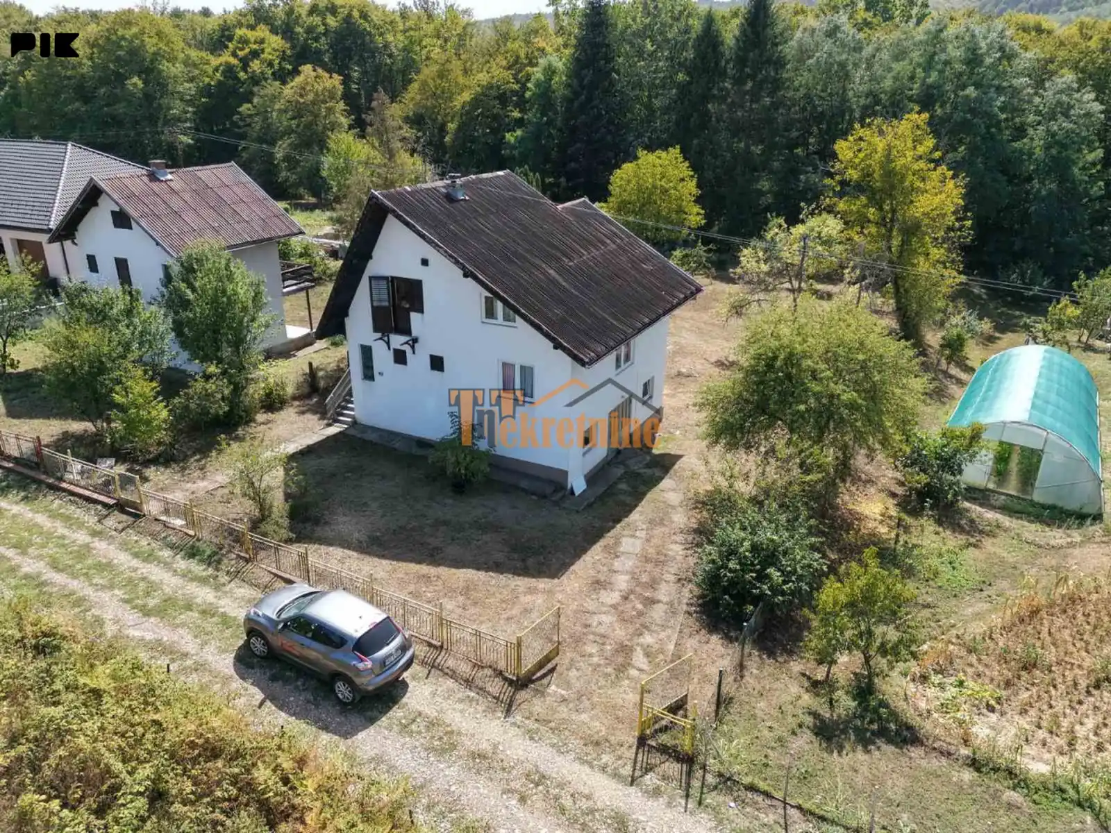 stambeni-objekat-130m2-na-placu-od-1275m2-slatina