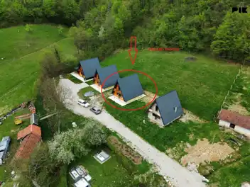 Vikendica 60 m2 i zemljište 531 m2 - Jagare