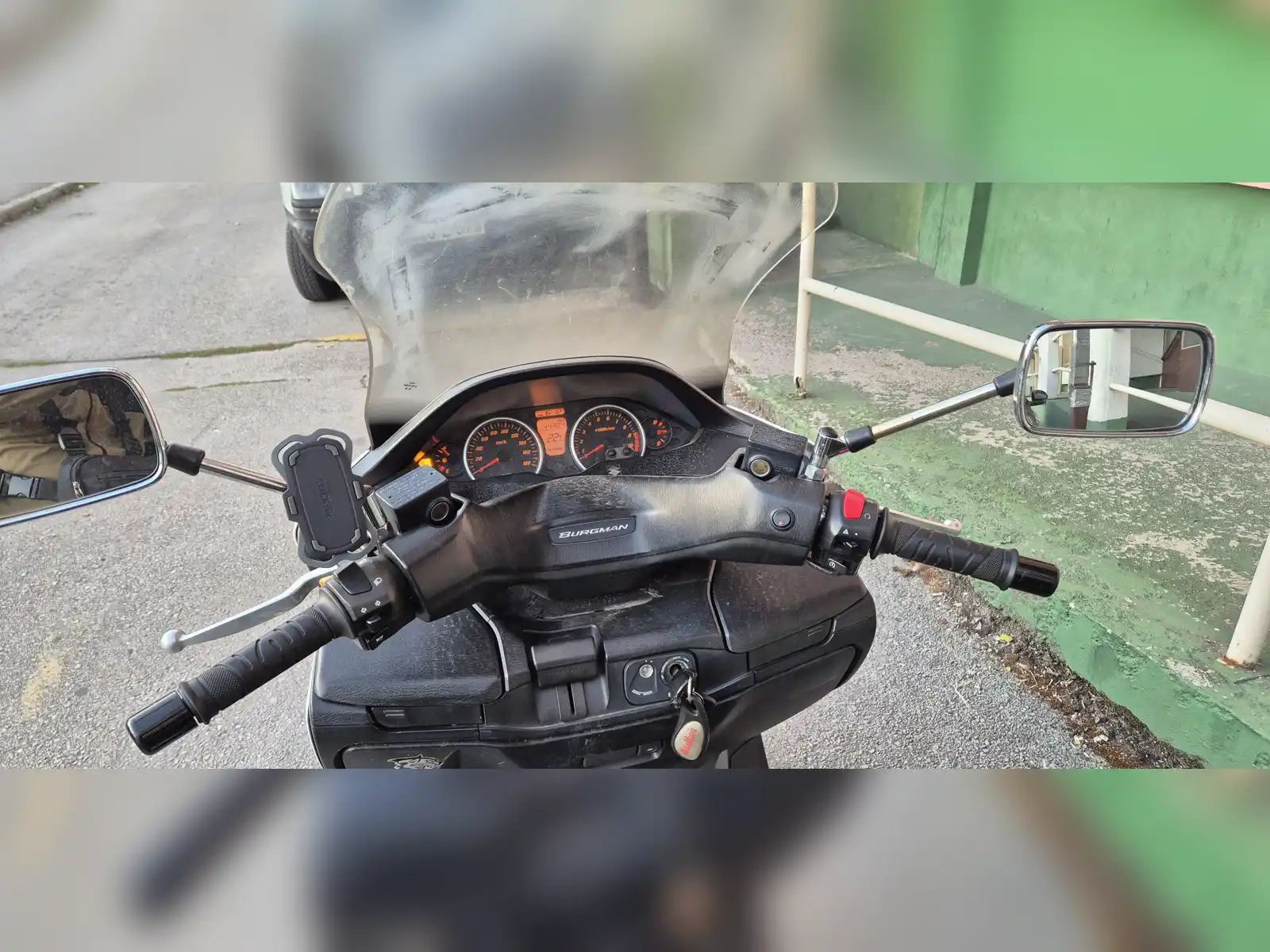 suzuki-burgman-400-abs
