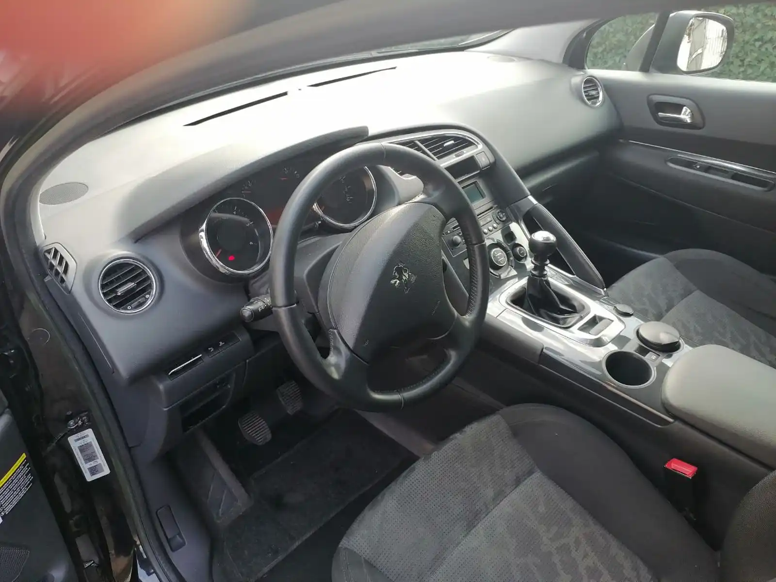 peugeot-3008-2-0-hdi-2011-tek-uradeni-veliki-i-mali-servis