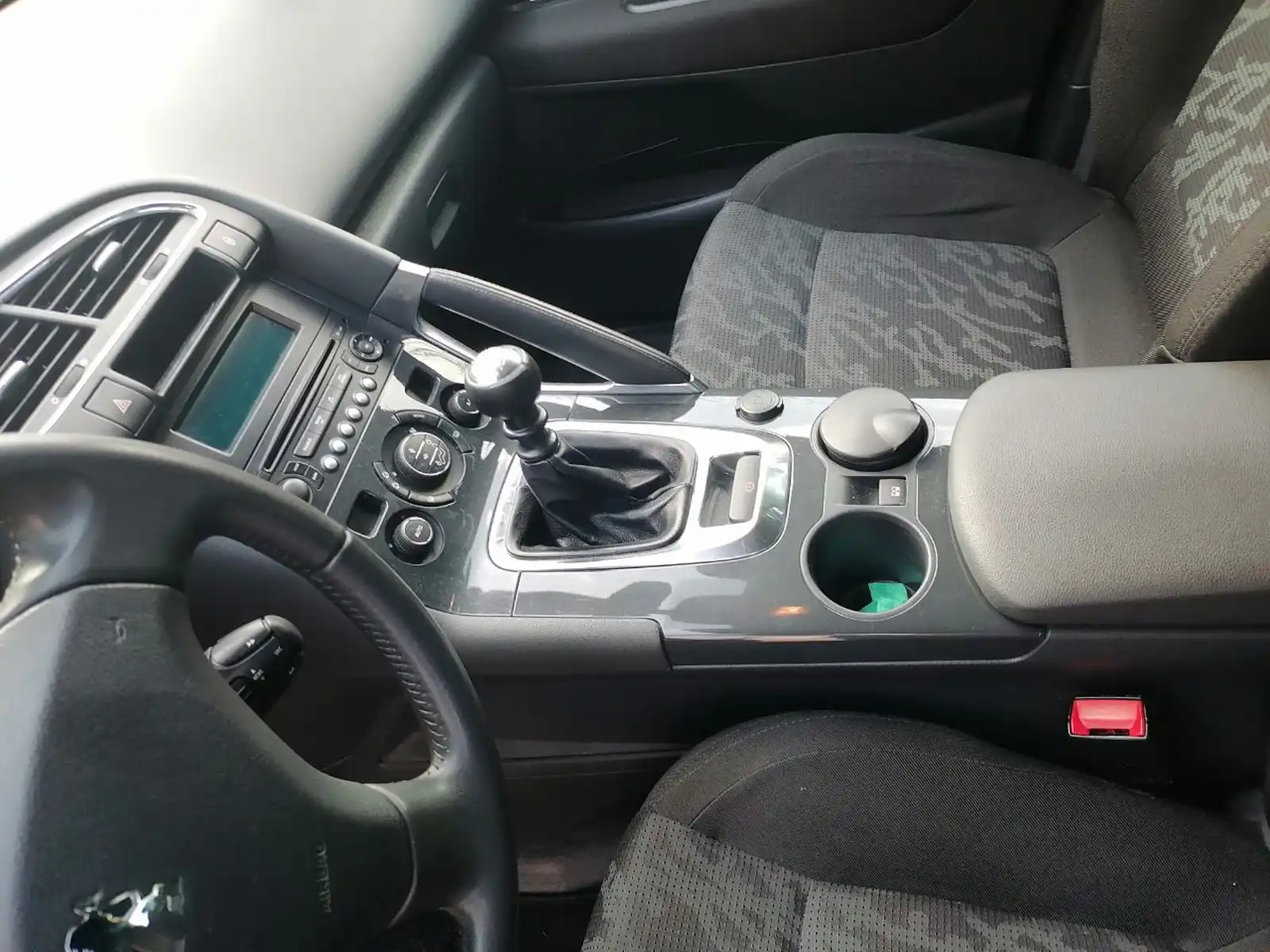 peugeot-3008-2-0-hdi-2011-tek-uradeni-veliki-i-mali-servis