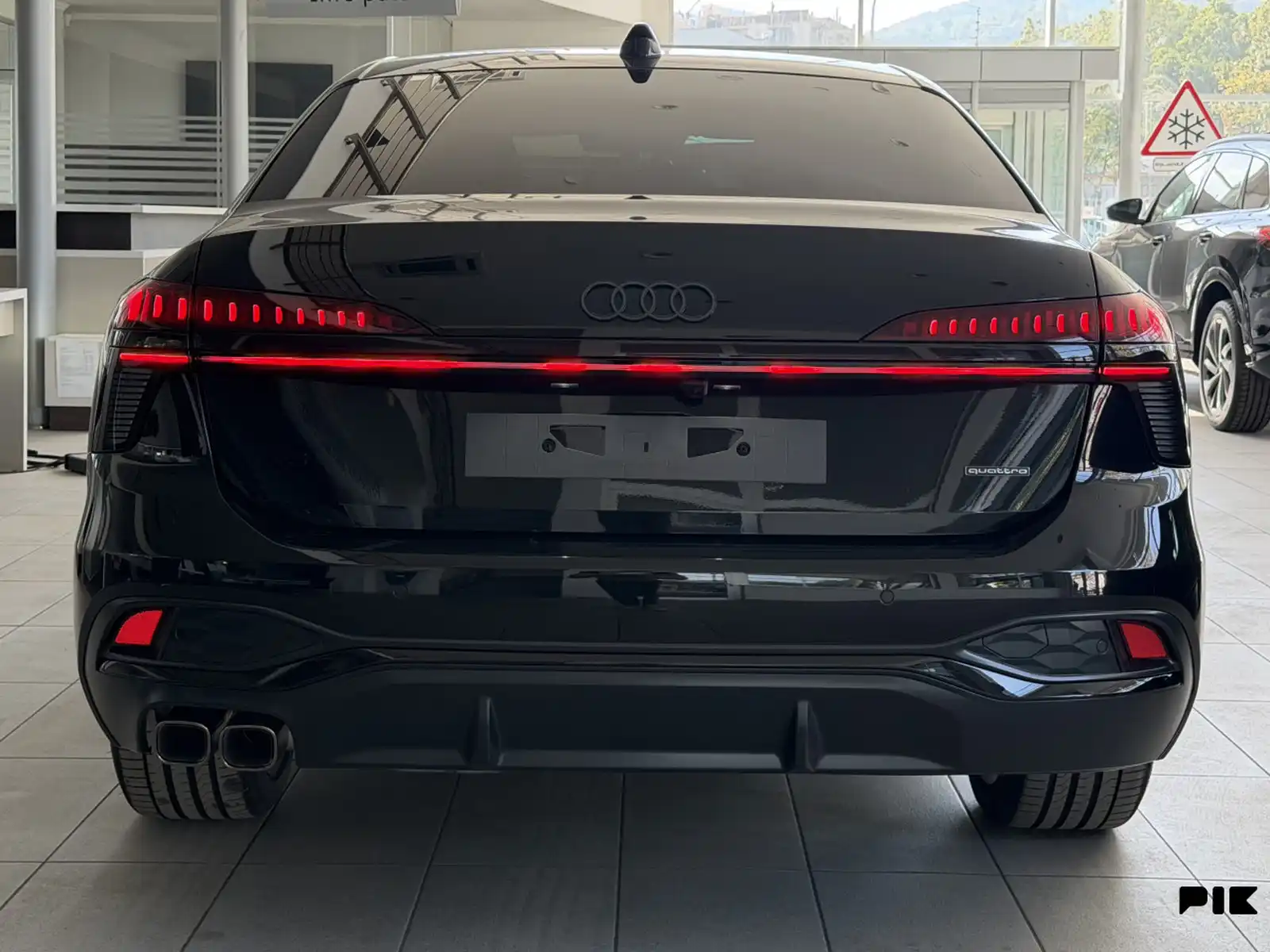 audi-a6-50-tdi-quattro-s-line-matrix-b-o-vazdusni